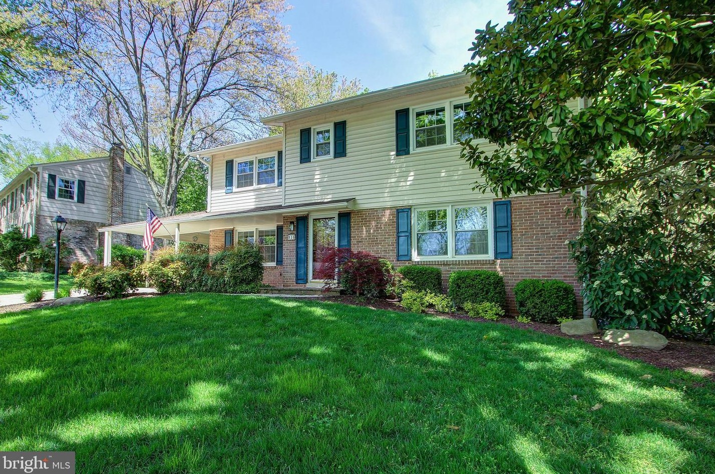 816 Diamond Dr, Gaithersburg MD  20878-1800 exterior
