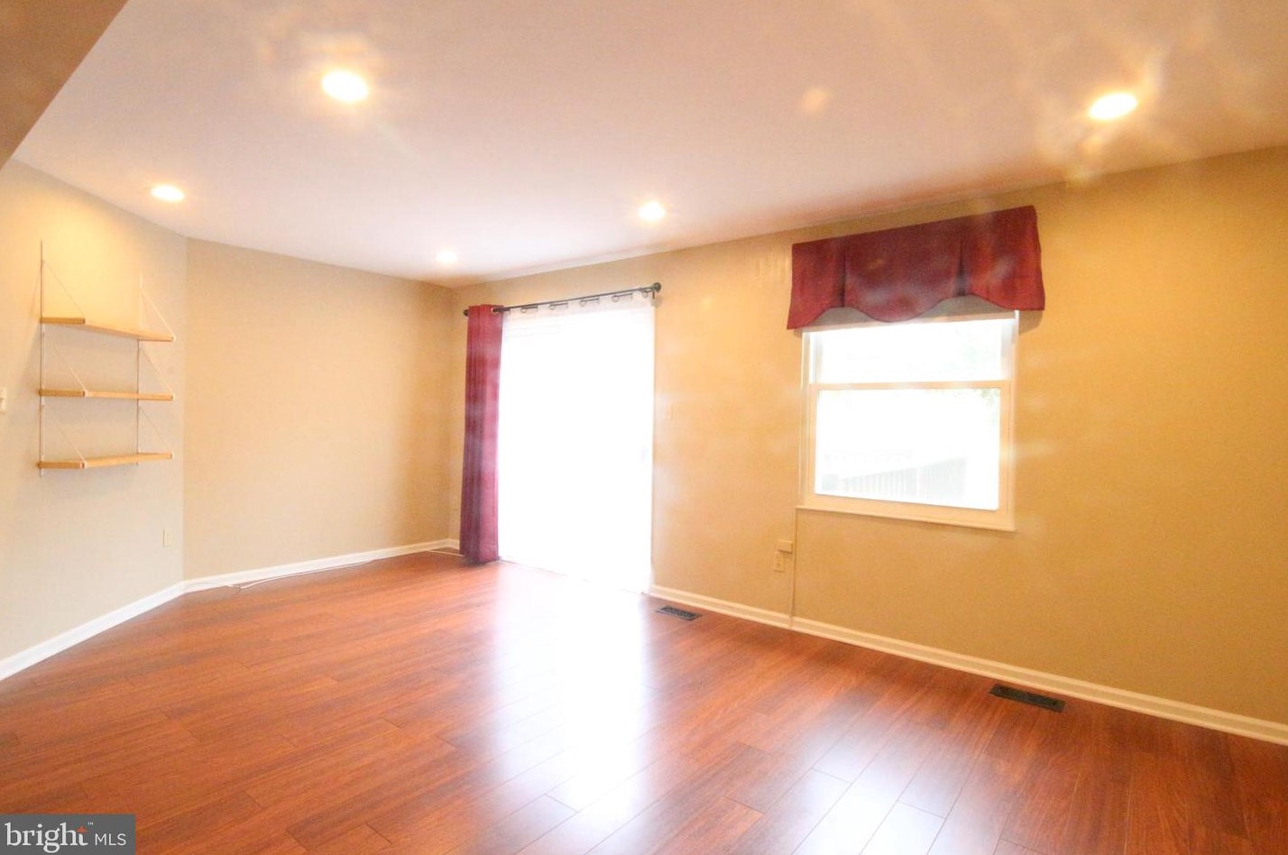 410 Fleece Flower Dr, Gaithersburg MD  20878-2646 exterior