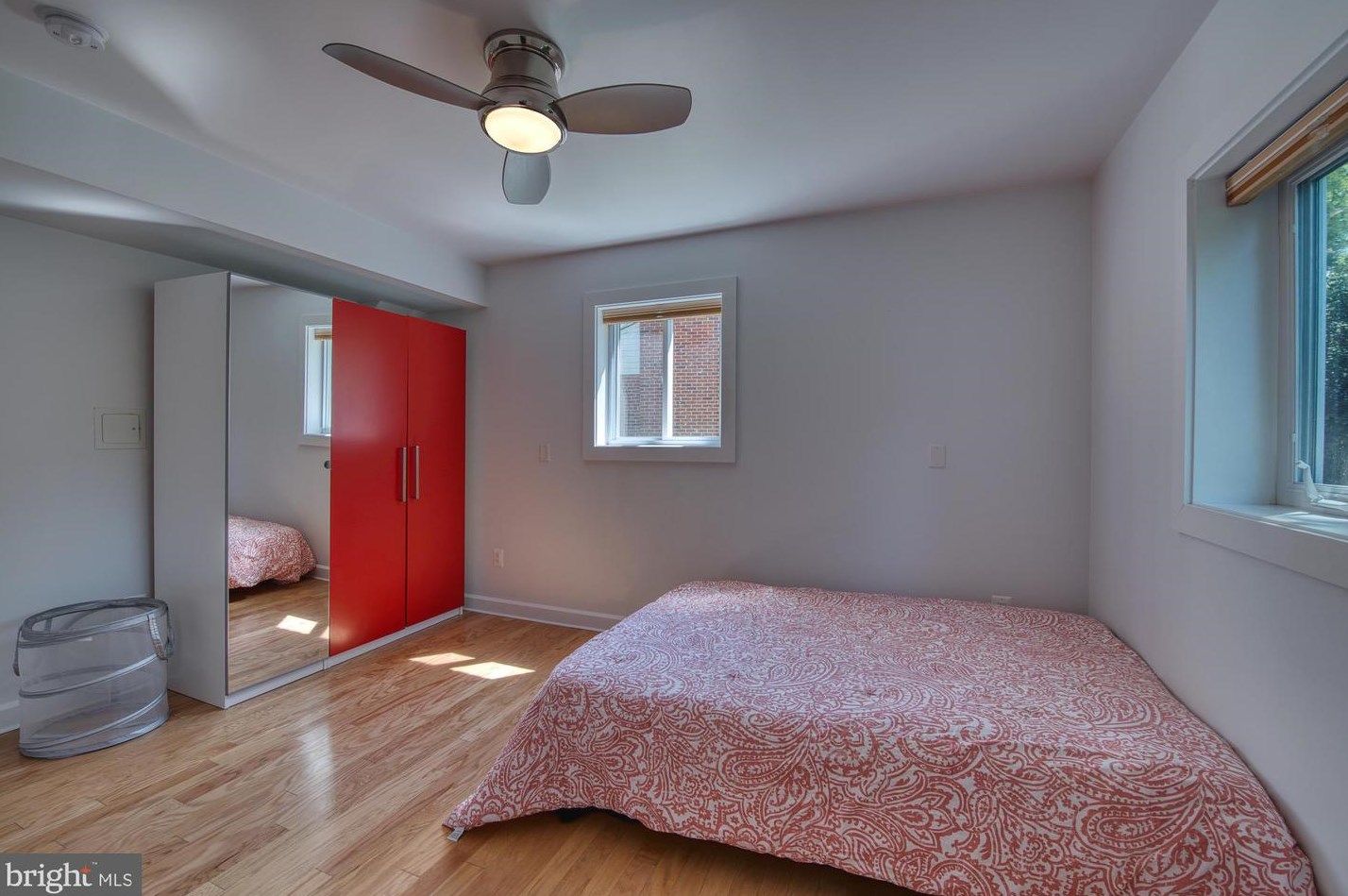 4522 Traymore St, Bethesda MD  20814-3965 exterior