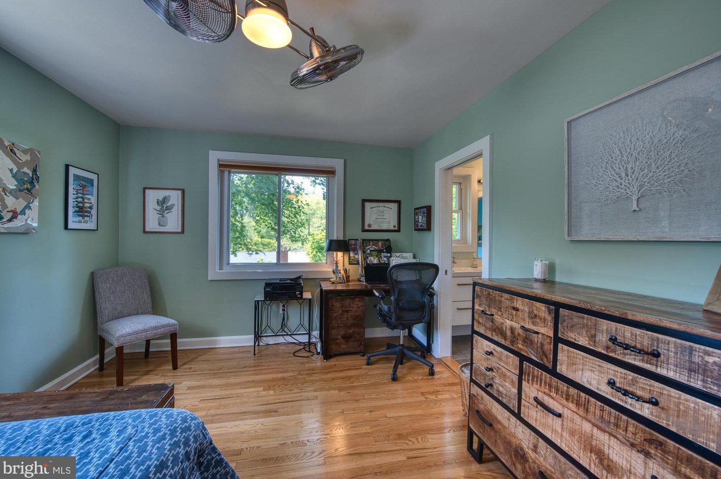 4522 Traymore St, Bethesda MD  20814-3965 exterior