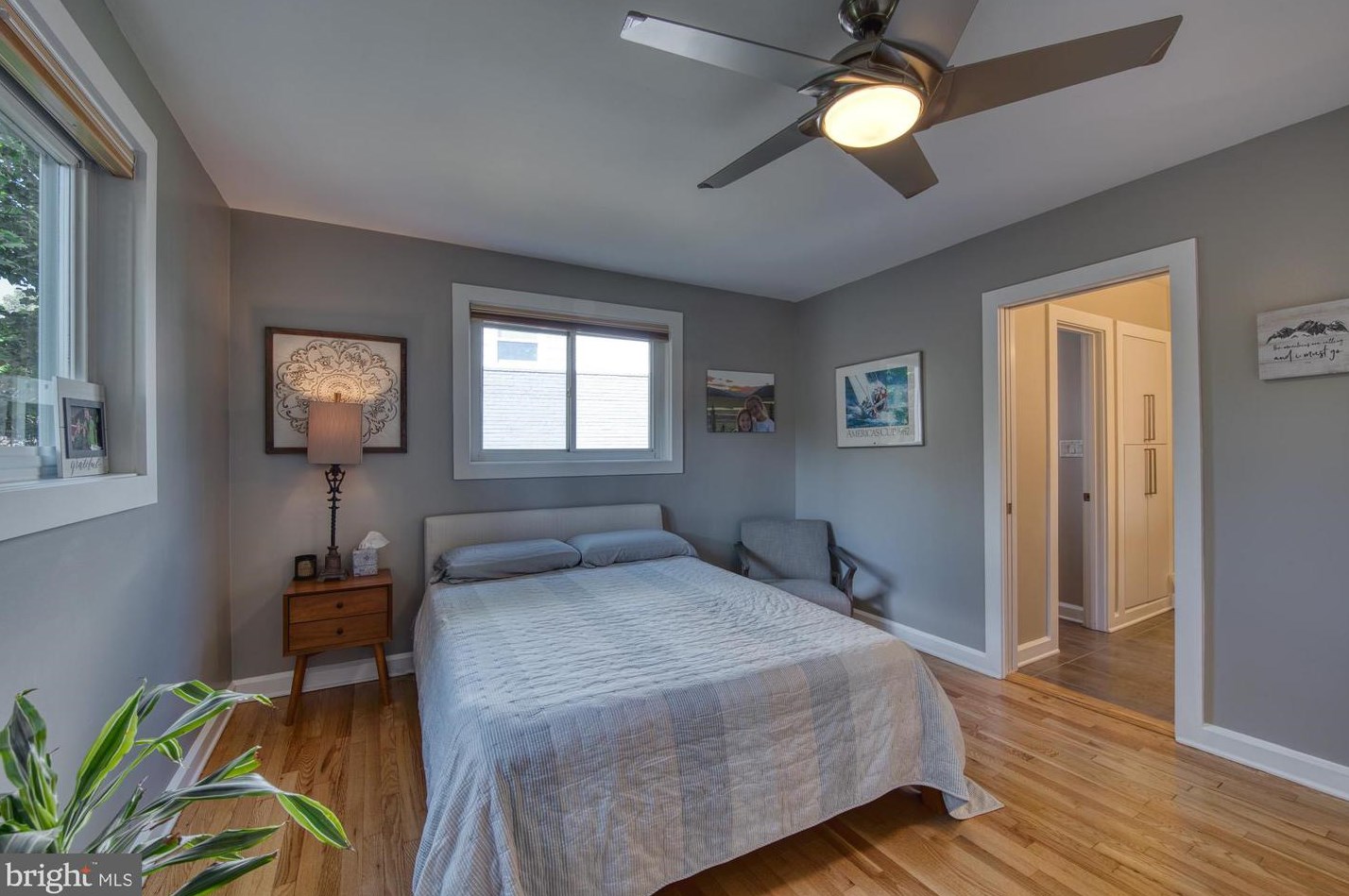 4522 Traymore St, Bethesda MD  20814-3965 exterior
