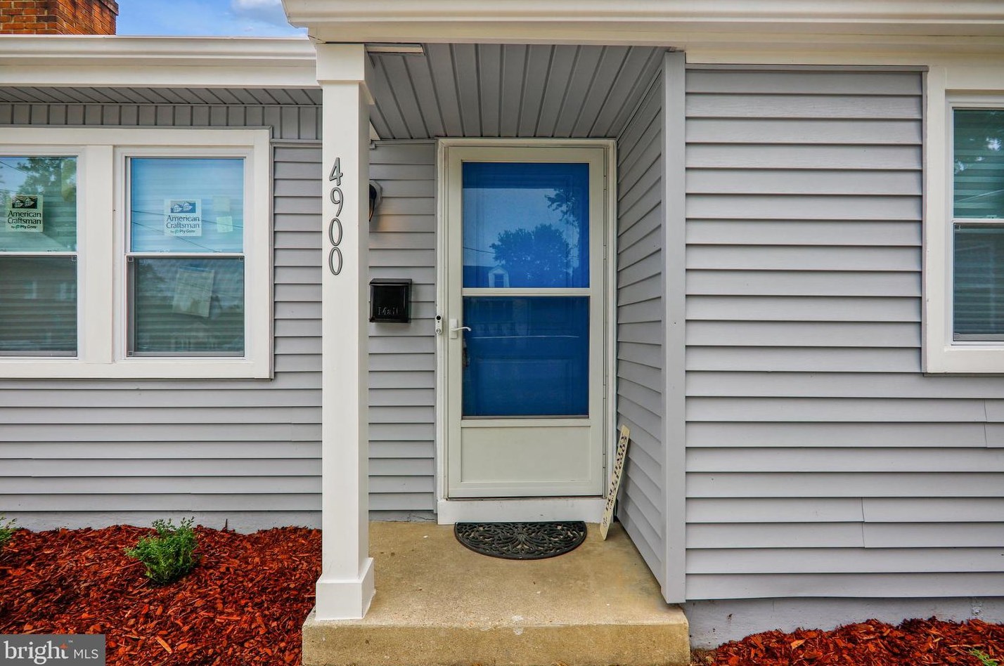 4900 Emo St, Capitol Heights MD  20743-2835 exterior