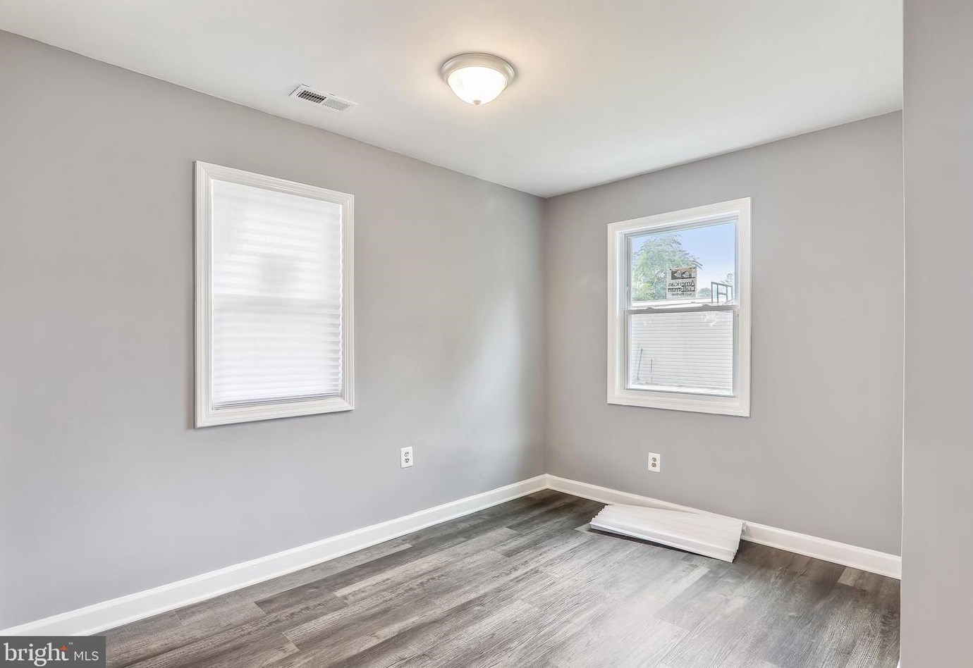 4900 Emo St, Capitol Heights MD  20743-2835 exterior