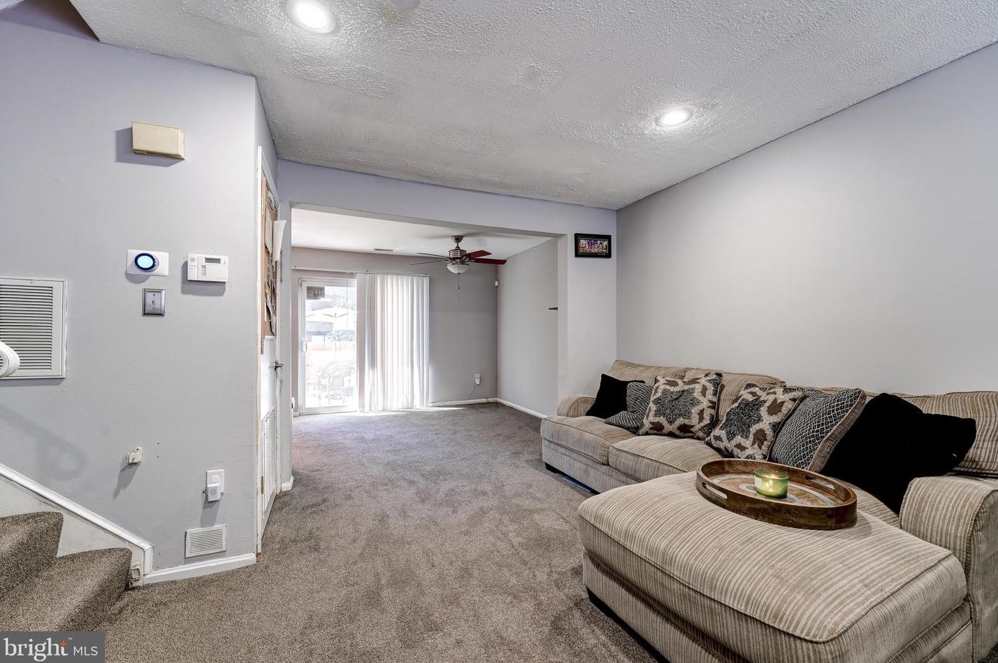 5813 Folgate Ct, Capitol Heights MD 20743-4243 exterior