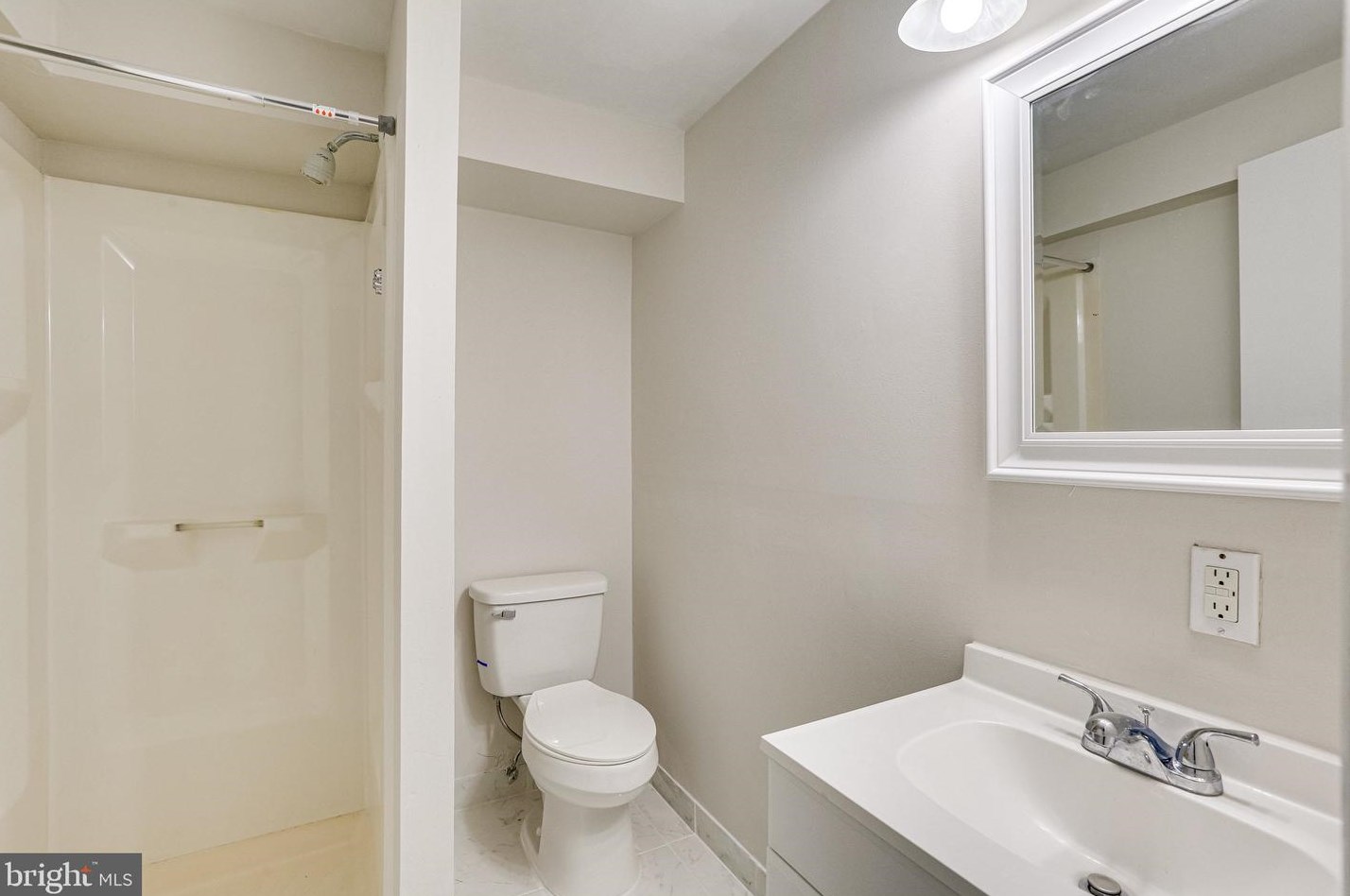 7403 Drumlea Rd, Capitol Heights MD 20743-3423 exterior