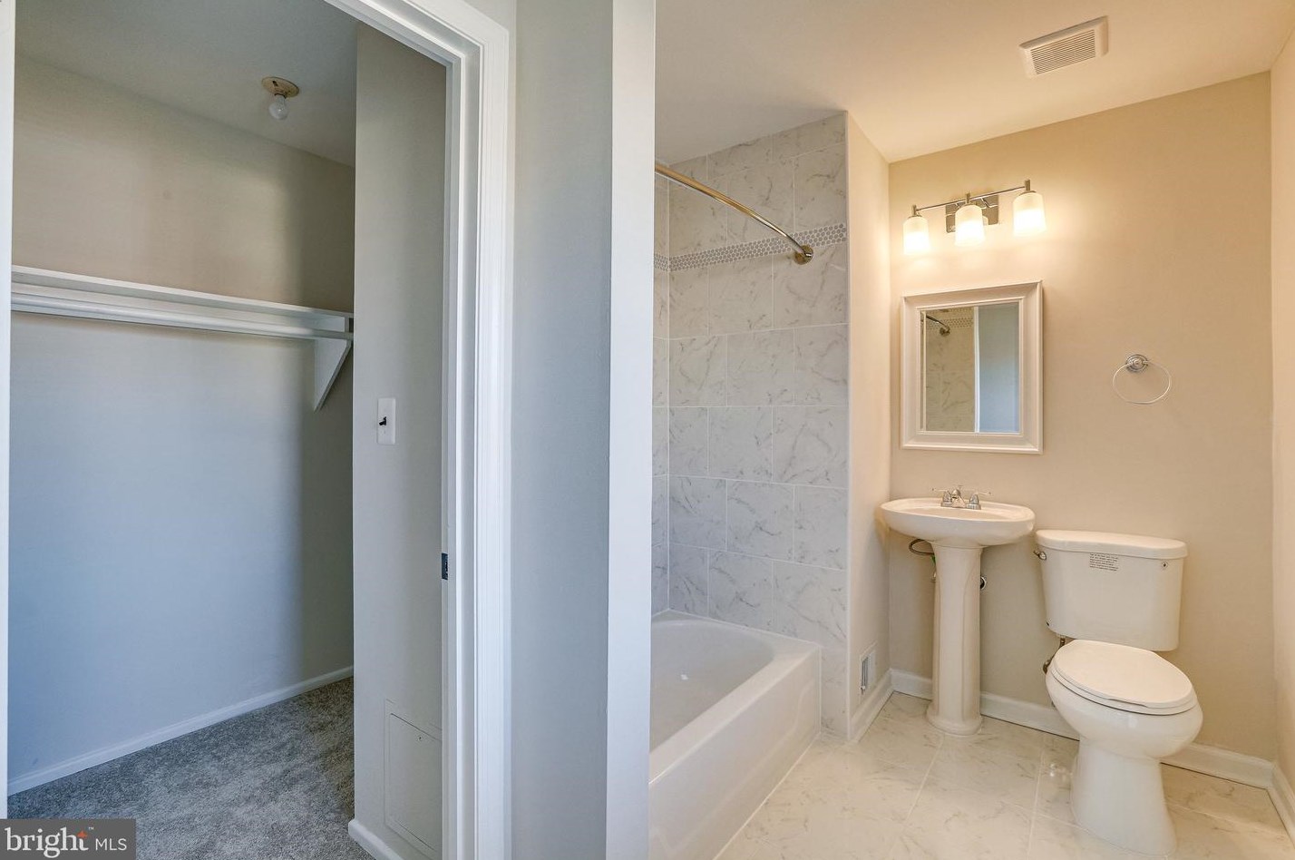 7403 Drumlea Rd, Capitol Heights MD 20743-3423 exterior