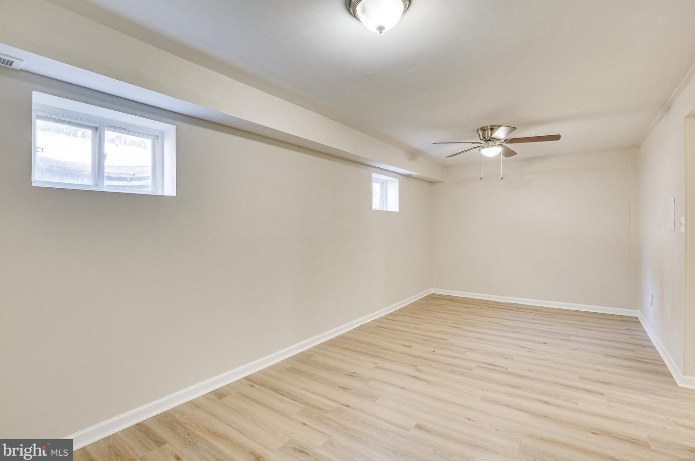 7403 Drumlea Rd, Capitol Heights MD 20743-3423 exterior