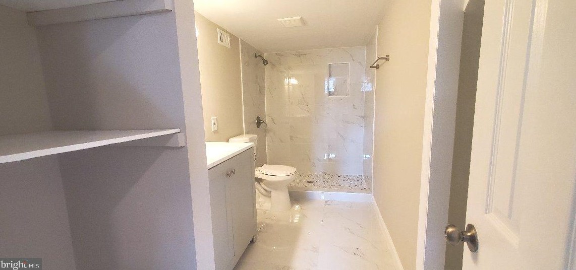 5706 Spruce Dr, Clinton MD 20735-1454 exterior