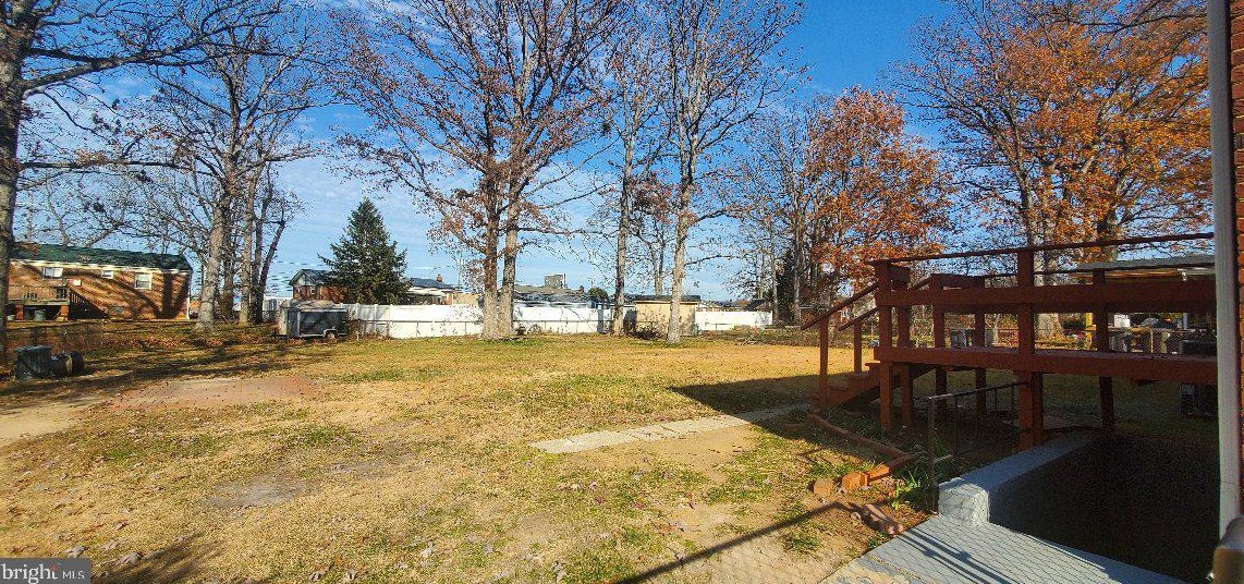 5706 Spruce Dr, Clinton MD 20735-1454 exterior