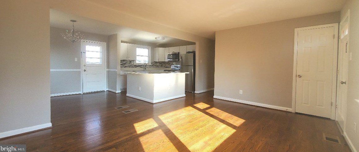 5706 Spruce Dr, Clinton MD 20735-1454 exterior