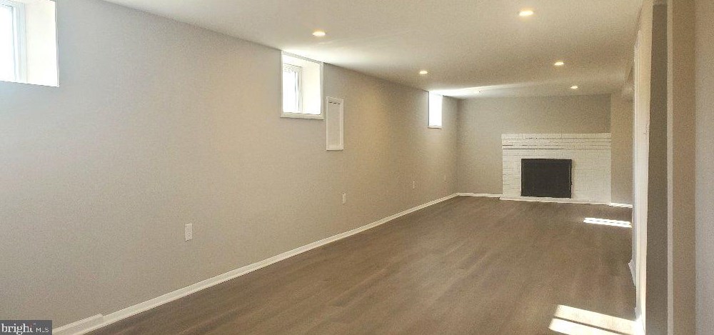 5706 Spruce Dr, Clinton MD 20735-1454 exterior