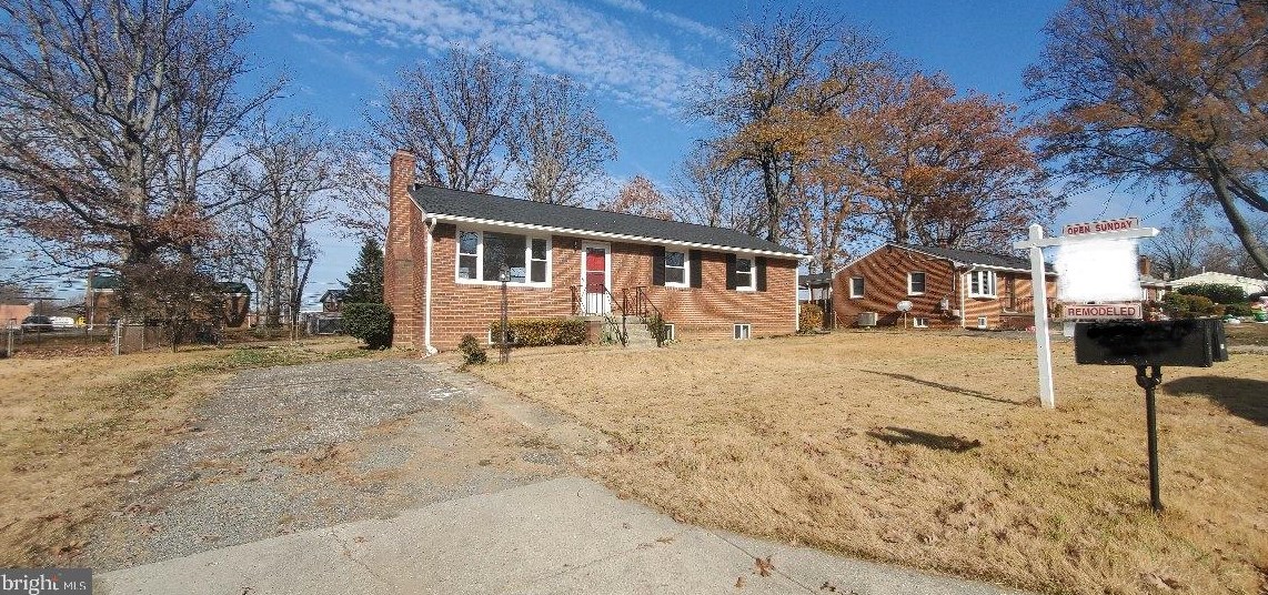 5706 Spruce Dr, Clinton MD  20735-1454 exterior