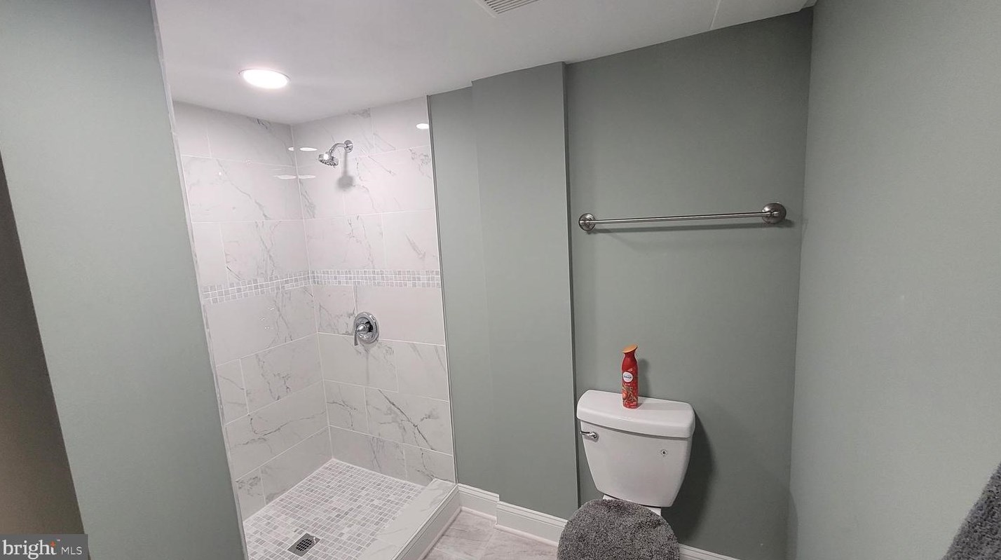 5507 Helmont Dr, Oxon Hill MD  20745-3230 exterior