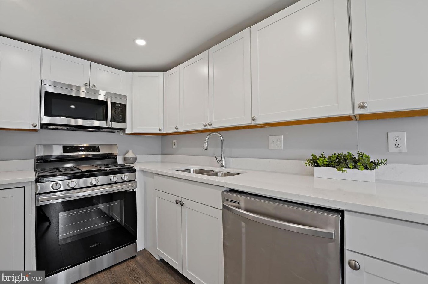 411 Dateleaf Ave, Capitol Heights MD  20743-2527 exterior