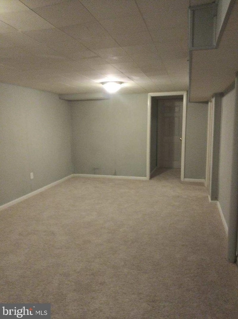 5526 Helmont Dr, Oxon Hill MD  20745-3229 exterior