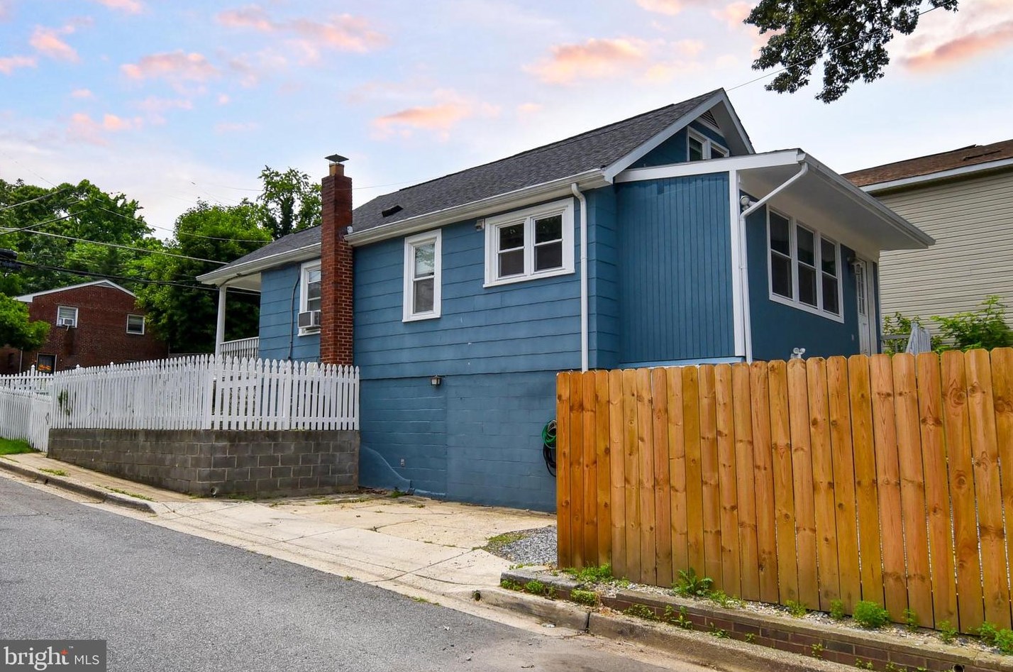 4718 Gunther St, Capitol Heights MD  20743-3925 exterior