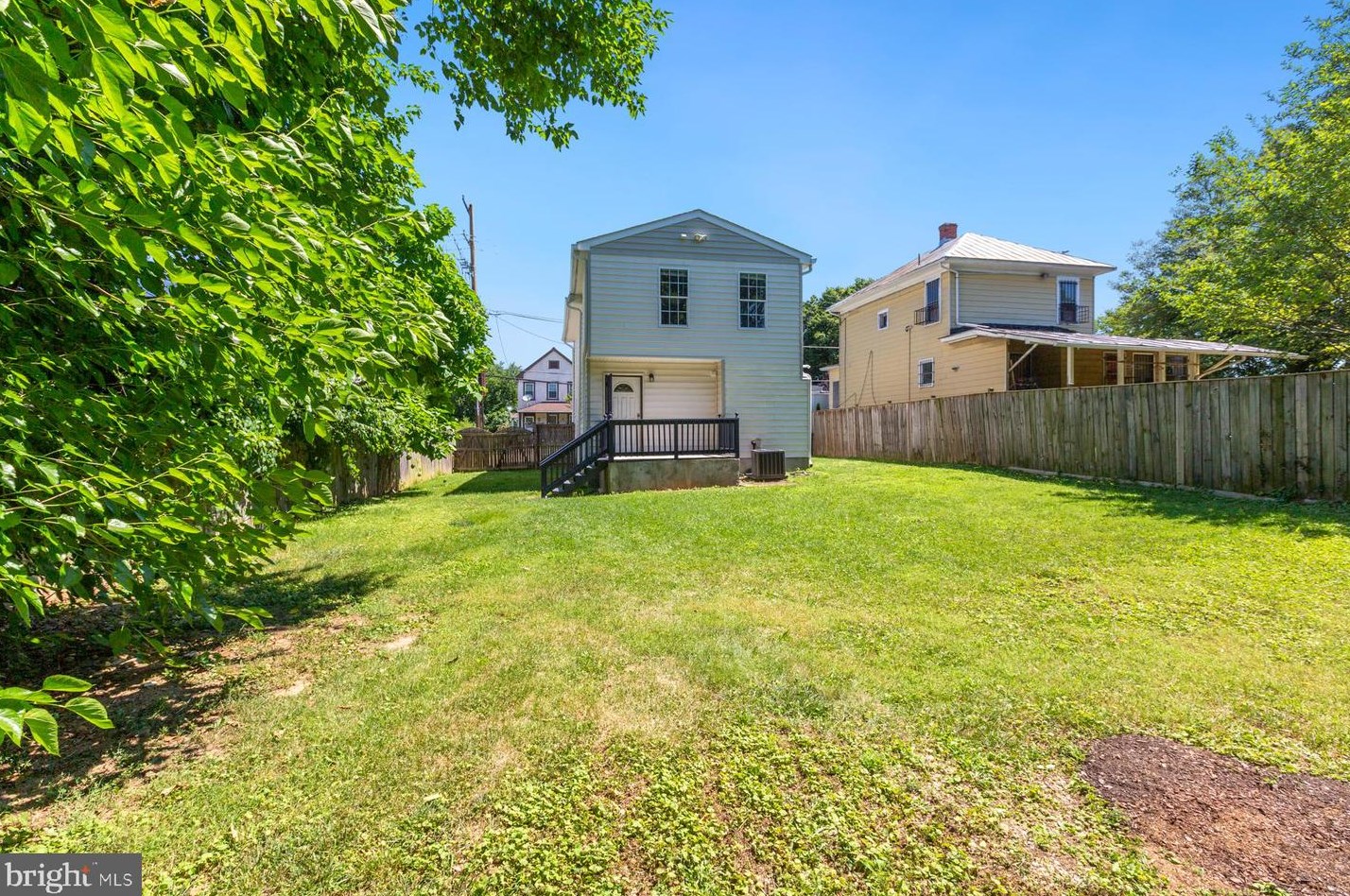 6309 Foote St, Capitol Heights MD 20743-1655 exterior