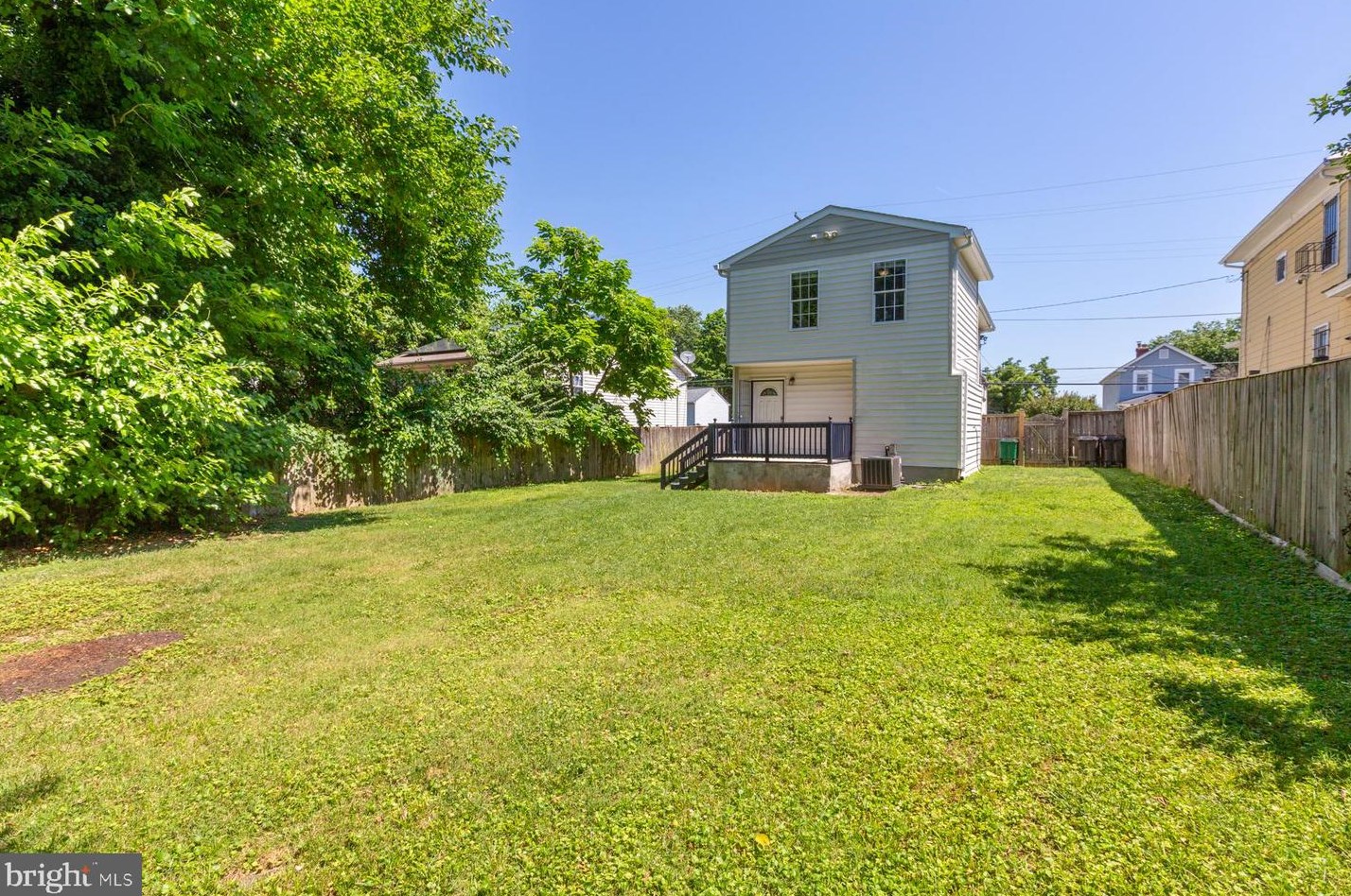 6309 Foote St, Capitol Heights MD 20743-1655 exterior