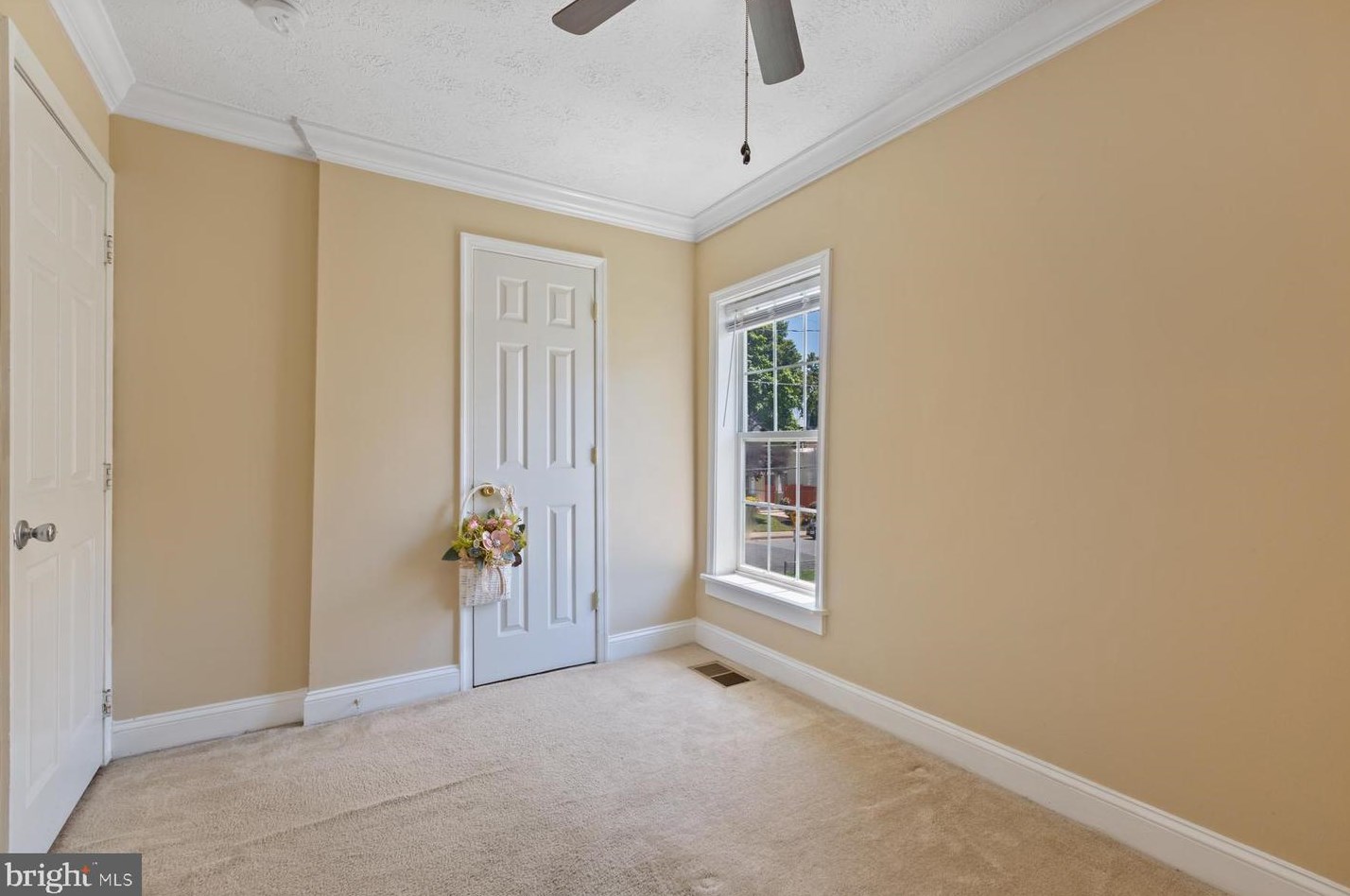 6309 Foote St, Capitol Heights MD 20743-1655 exterior