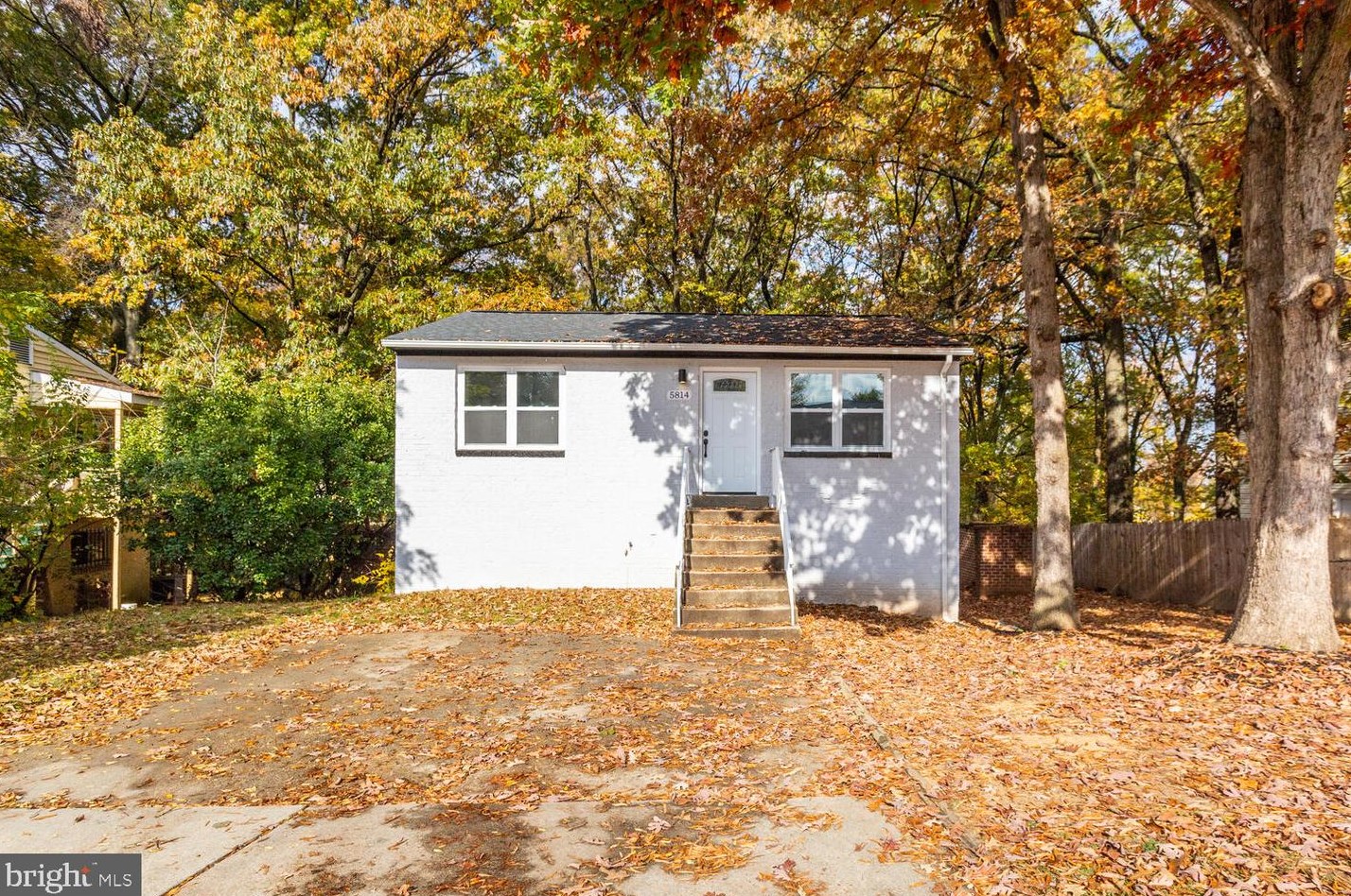 5814 Dade St, Capitol Heights MD  20743-2031 exterior