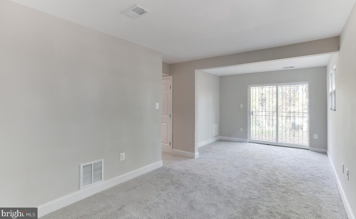 5814 Dade St, Capitol Heights MD  20743-2031 exterior