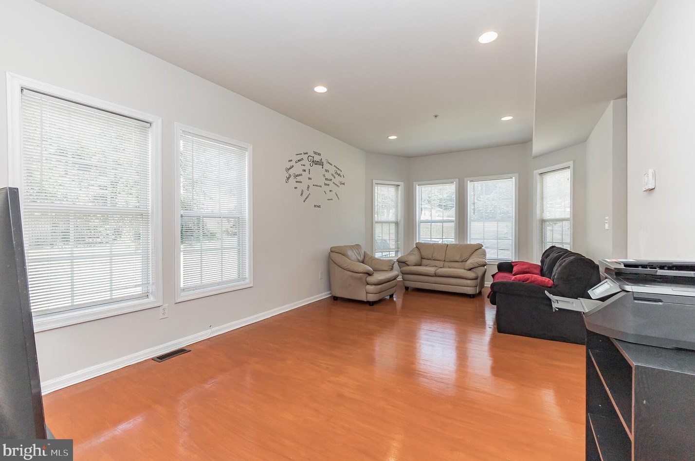 5411 Sheriff Rd, Capitol Heights MD  20743-1411 exterior