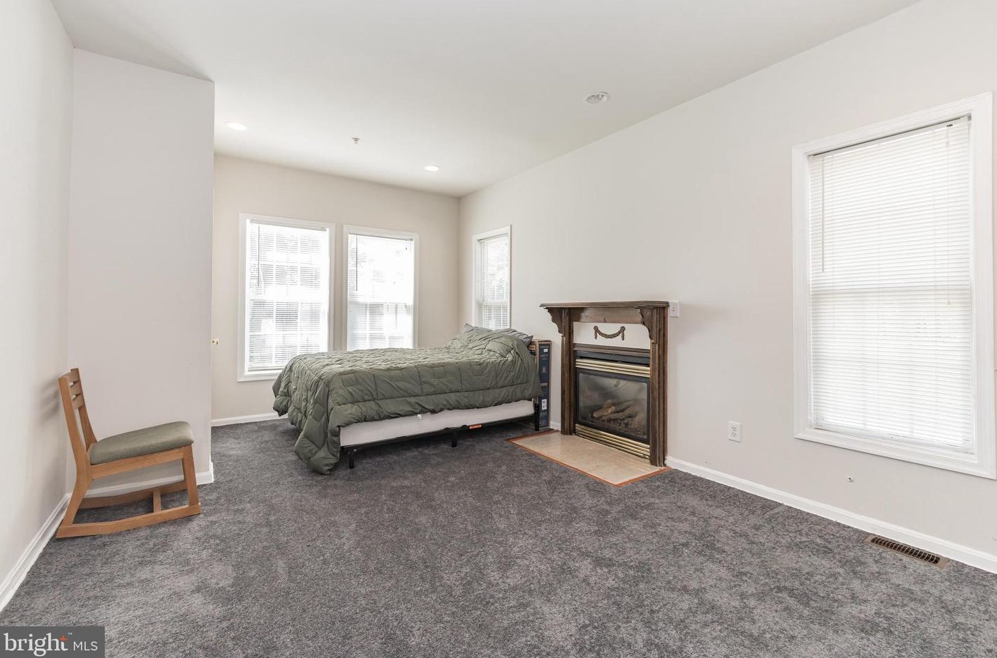 5411 Sheriff Rd, Capitol Heights MD  20743-1411 exterior