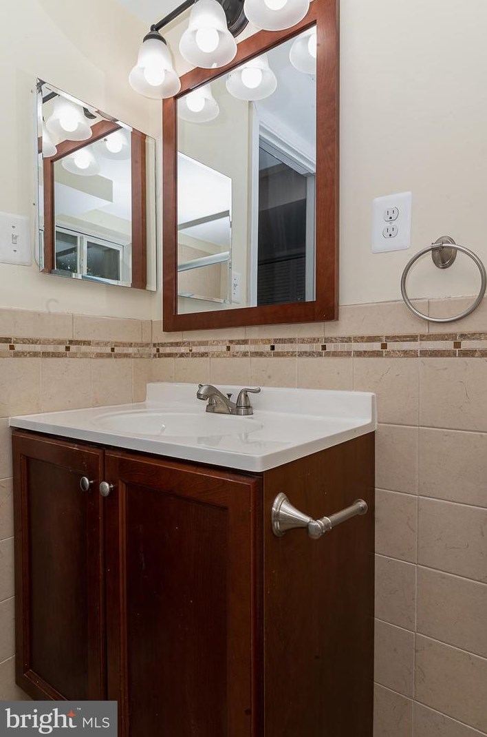 6110 Addison Rd, Capitol Heights MD  20743-2118 exterior