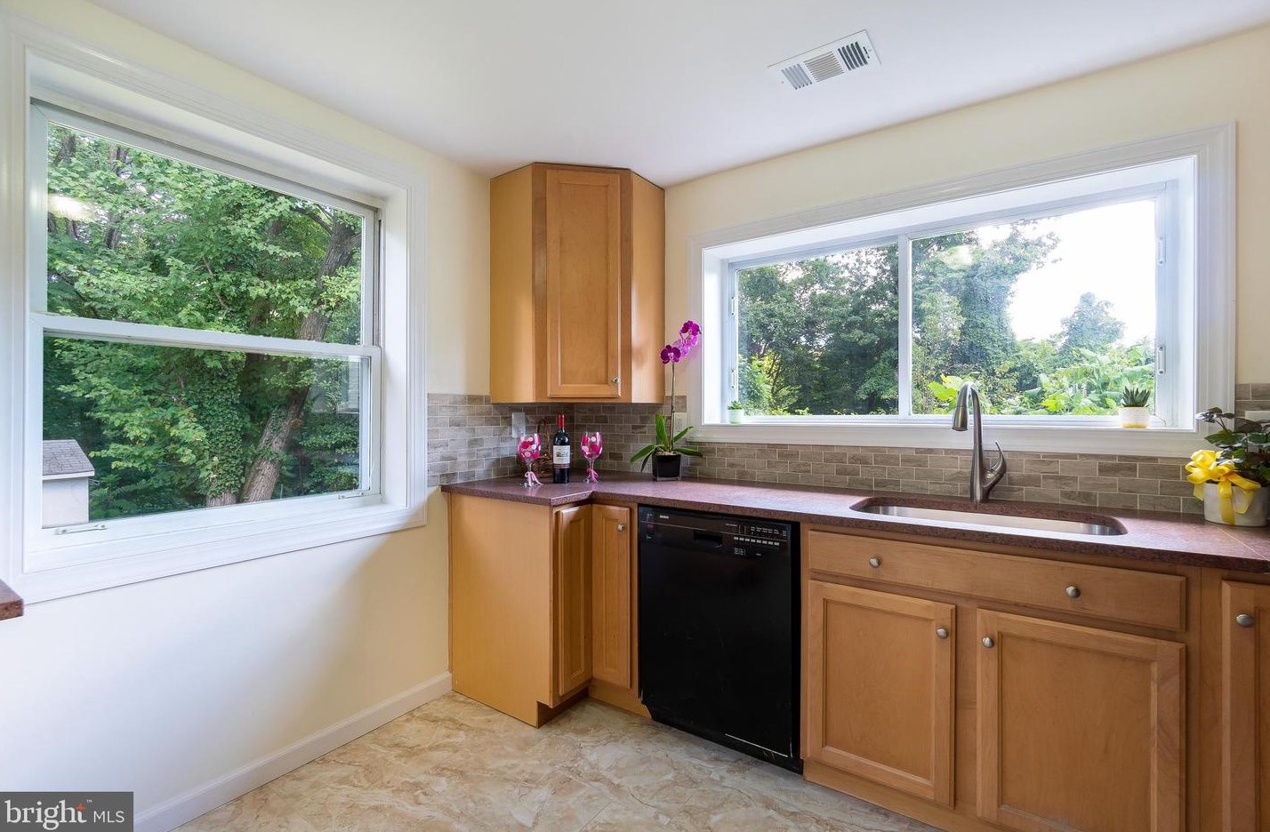 1511 Rollins Ave, Capitol Heights MD 20743-3104 exterior