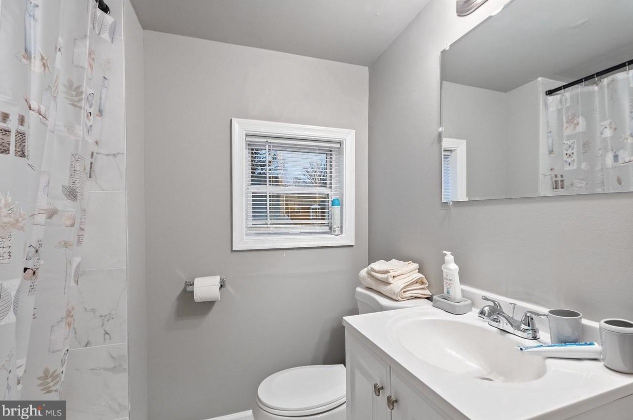 3904 Byers St, Capitol Heights MD 20743-5727 exterior