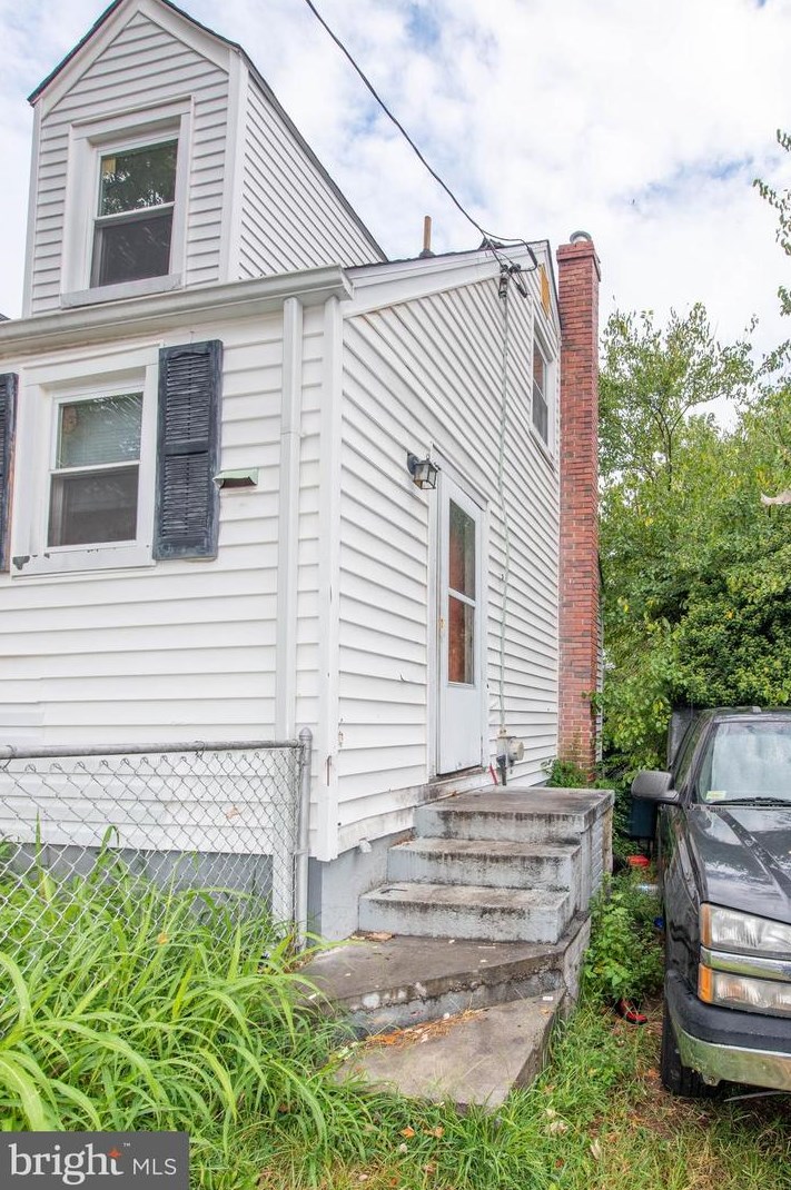 5120 Doppler St, Capitol Heights MD 20743-2869 exterior