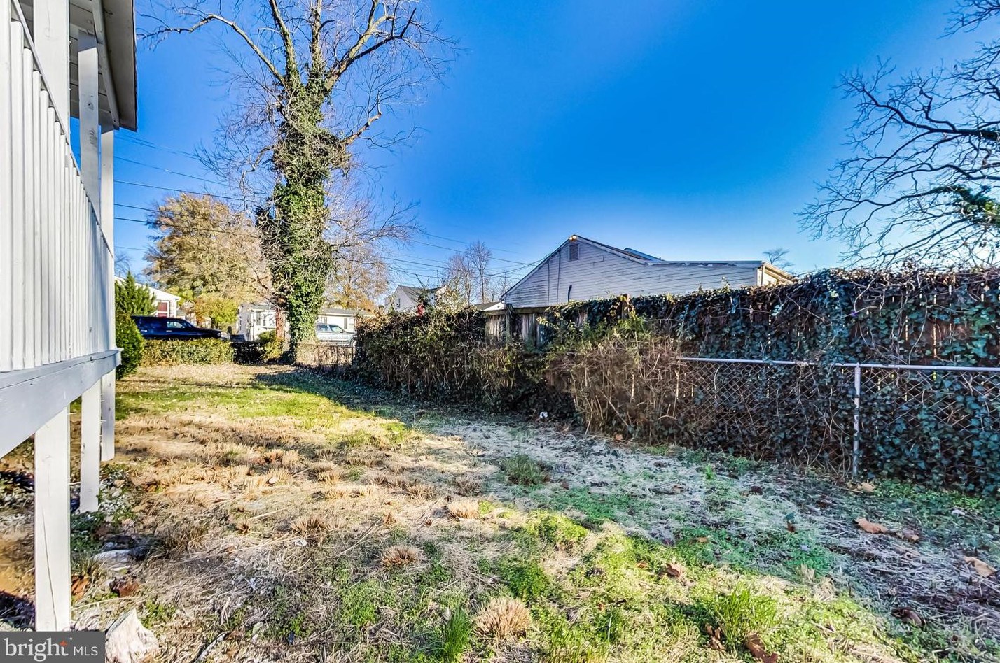 416 Dateleaf Ave, Capitol Heights MD 20743-6005 exterior