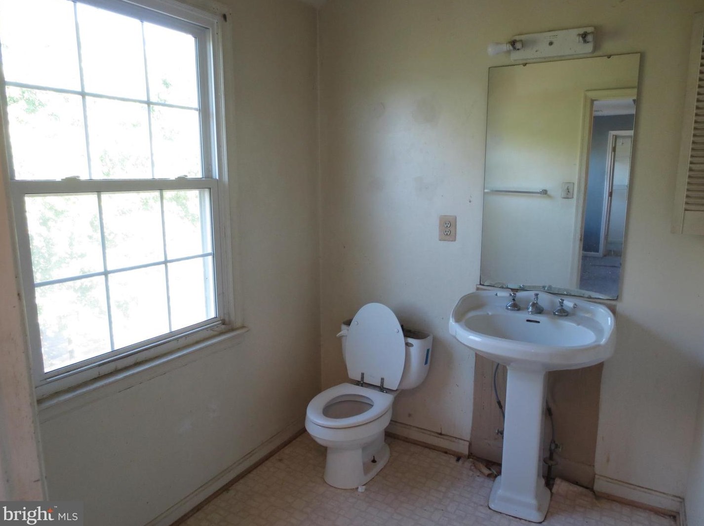 10716 Dragoo Pl, Clinton MD 20735-3912 exterior