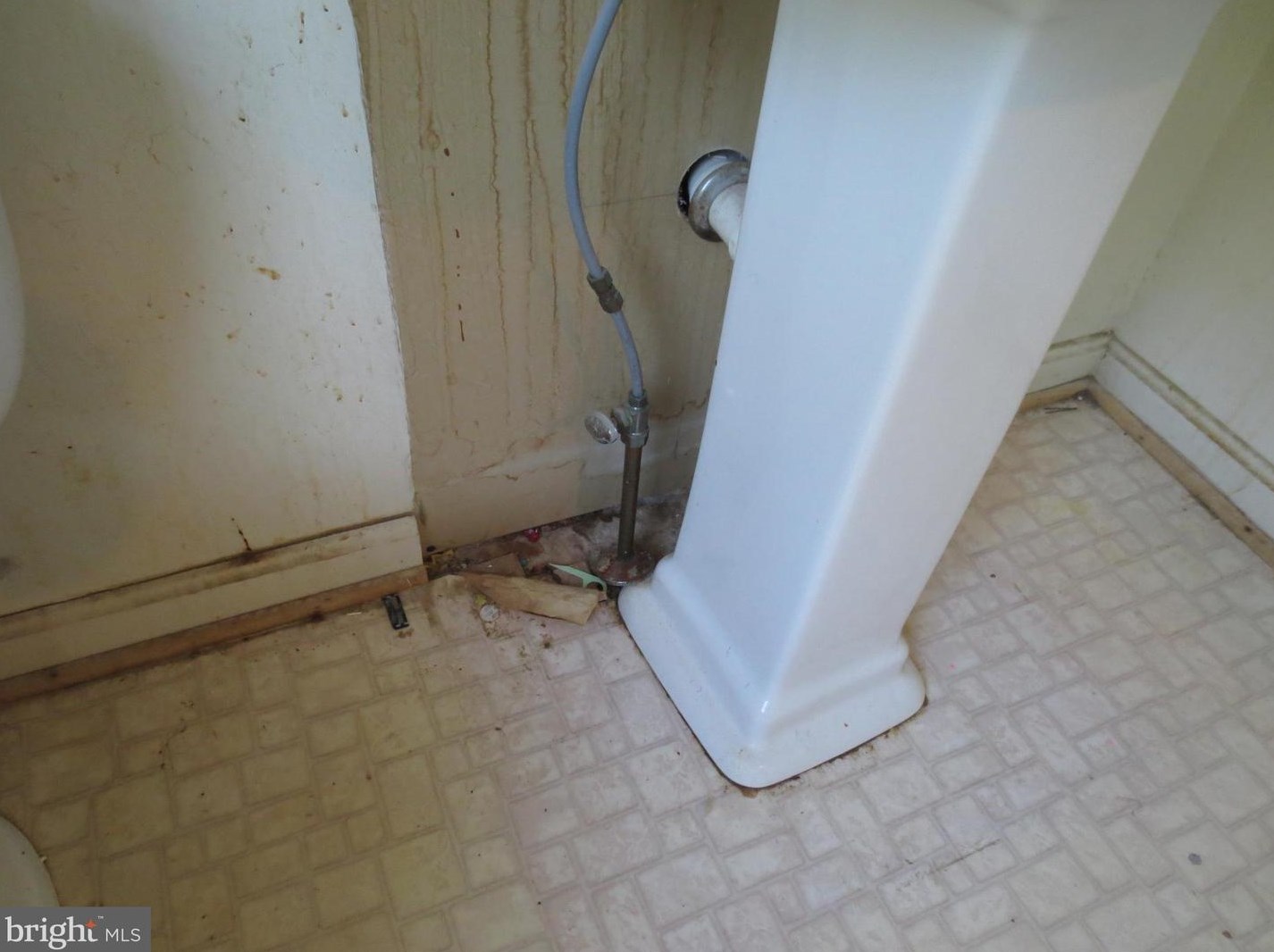 10716 Dragoo Pl, Clinton MD 20735-3912 exterior