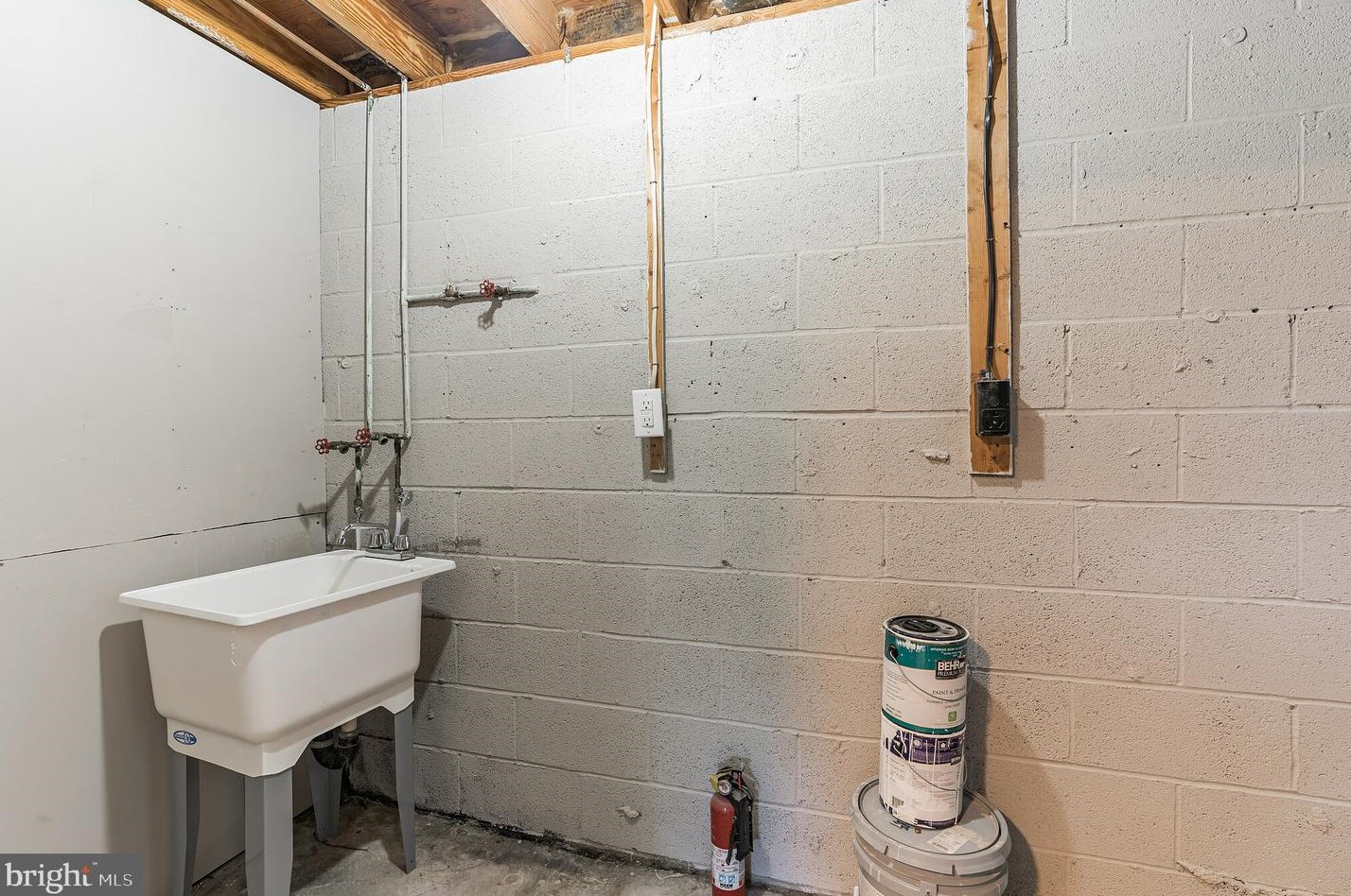 11720 Butlers Br Rd, Clinton MD 20735-4112 exterior