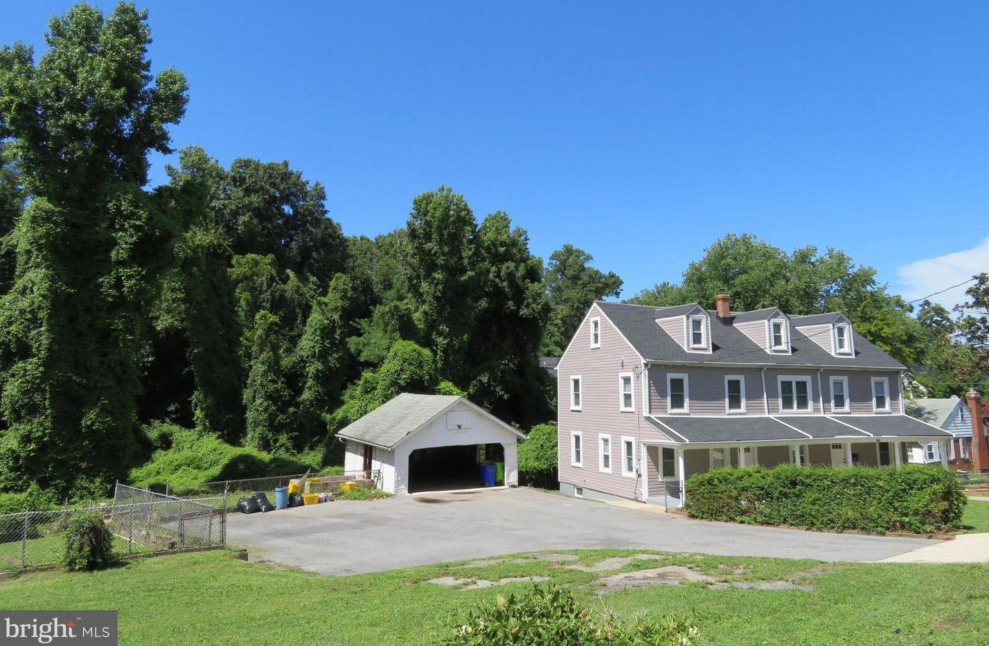 601 Balboa Ave, Capitol Heights MD  20743-2806 exterior