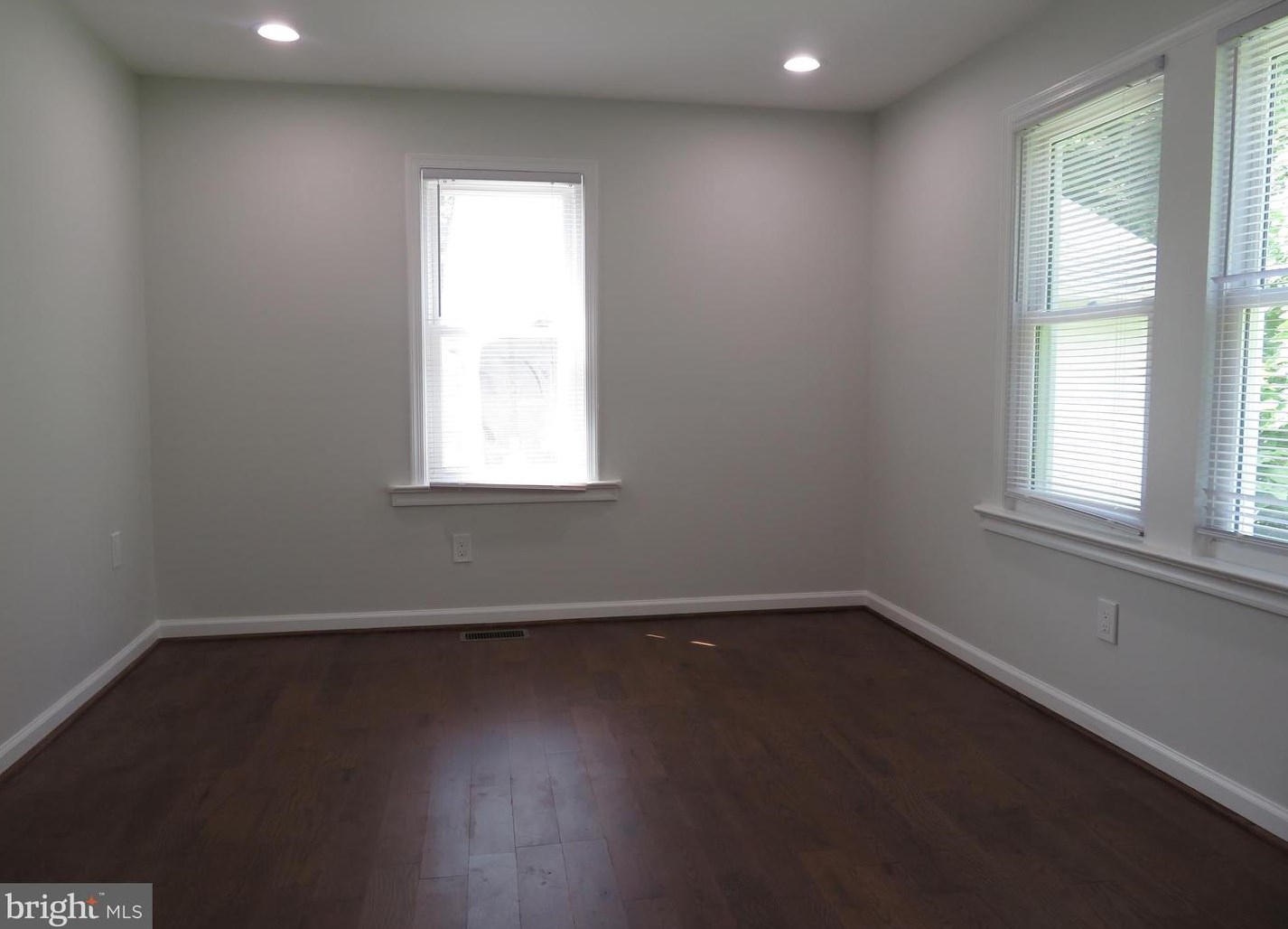 601 Balboa Ave, Capitol Heights MD  20743-2806 exterior