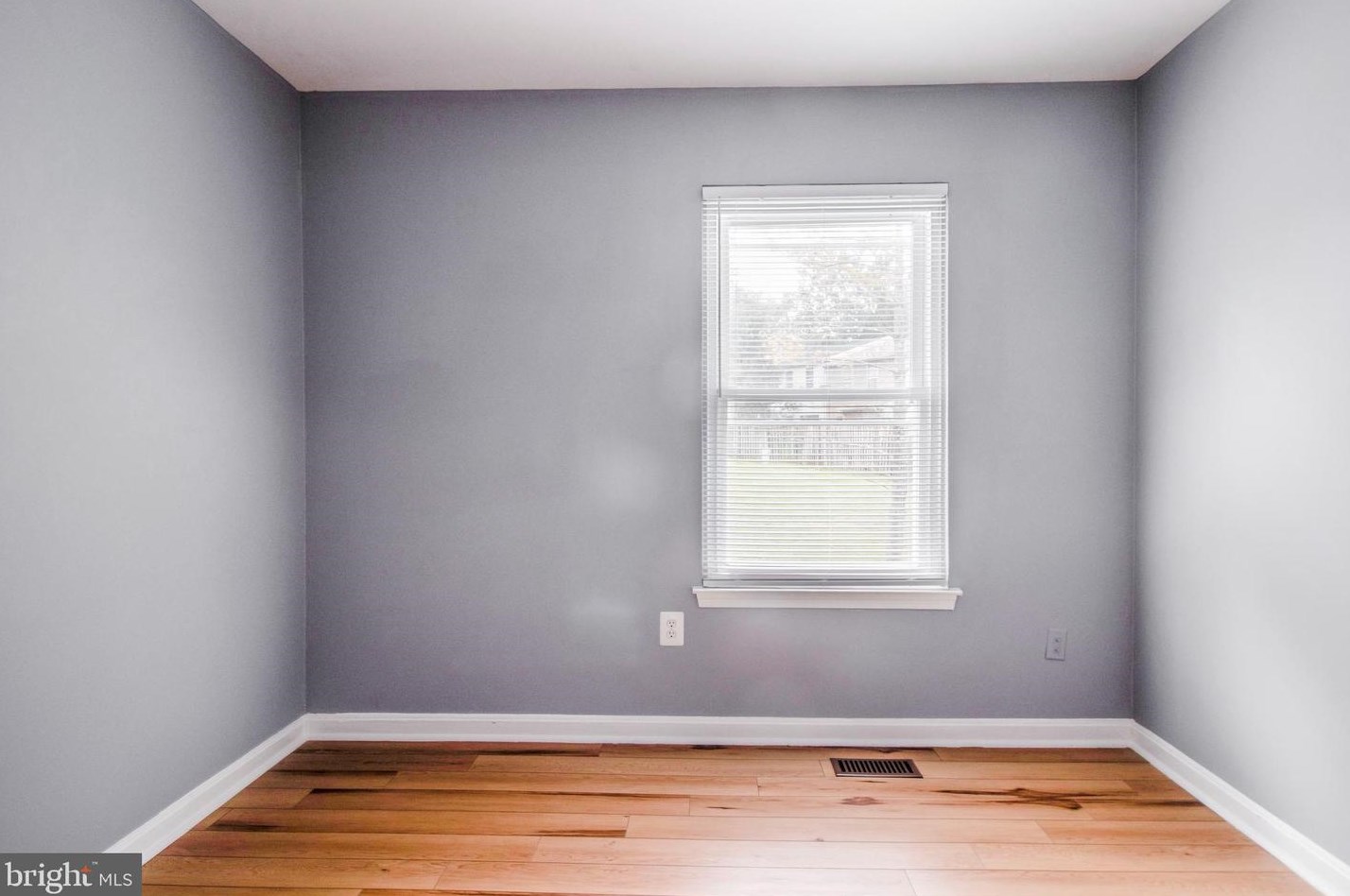 5761 Gladstone Way, Capitol Heights MD  20743-4223 exterior