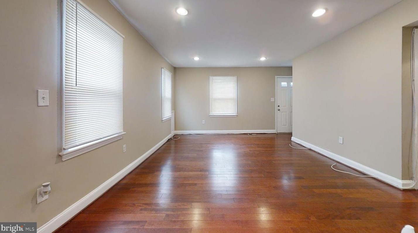127 Huron Dr, Oxon Hill MD  20745-1206 exterior