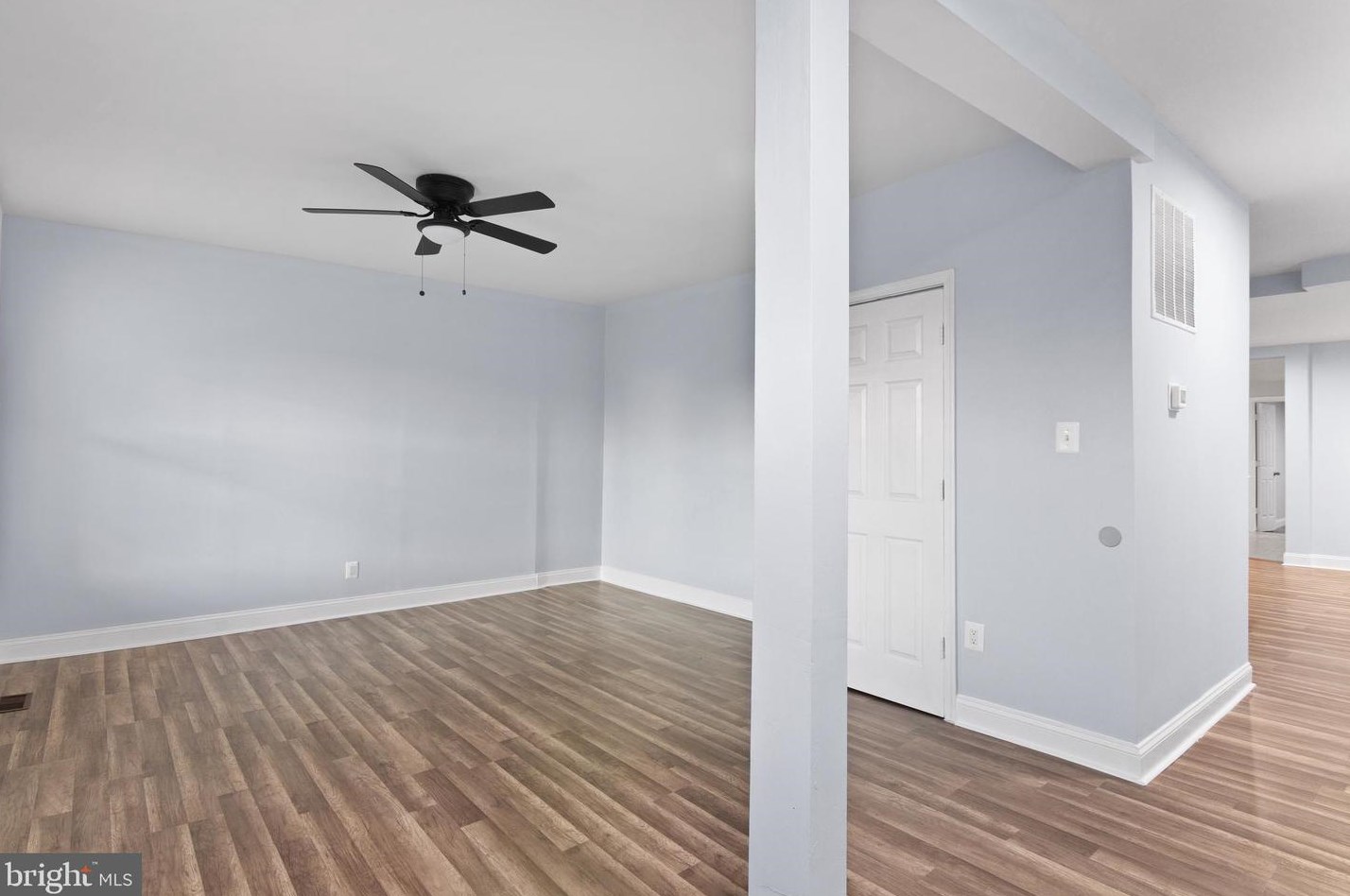 911 Balsamtree Dr, Capitol Heights MD 20743-1427 exterior