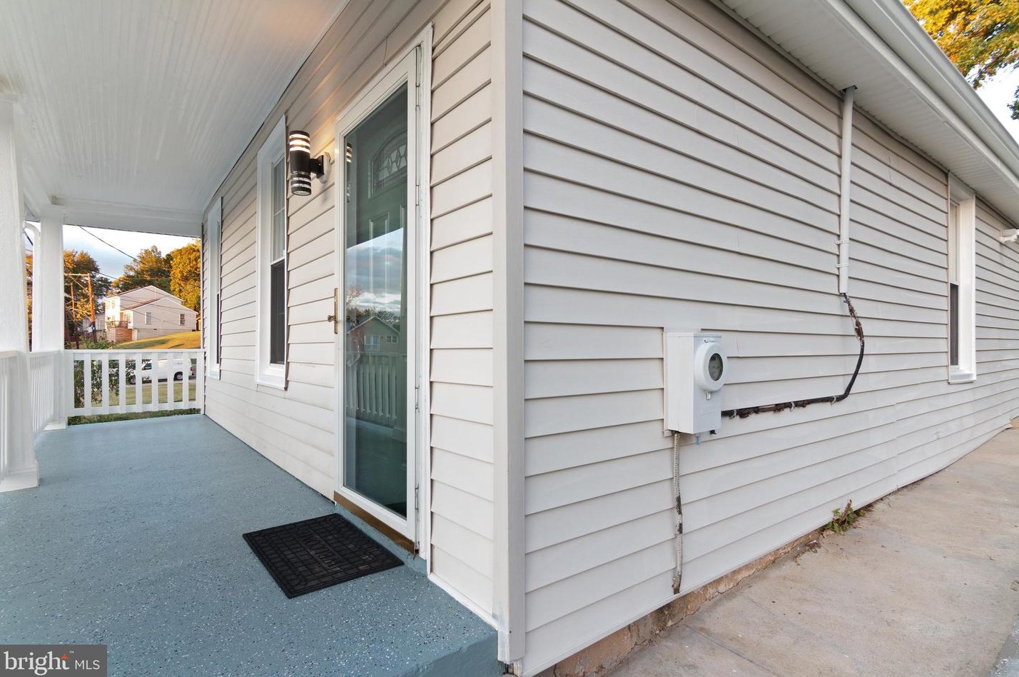 911 Balsamtree Dr, Capitol Heights MD 20743-1427 exterior