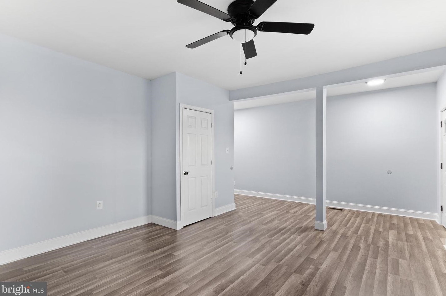 911 Balsamtree Dr, Capitol Heights MD 20743-1427 exterior