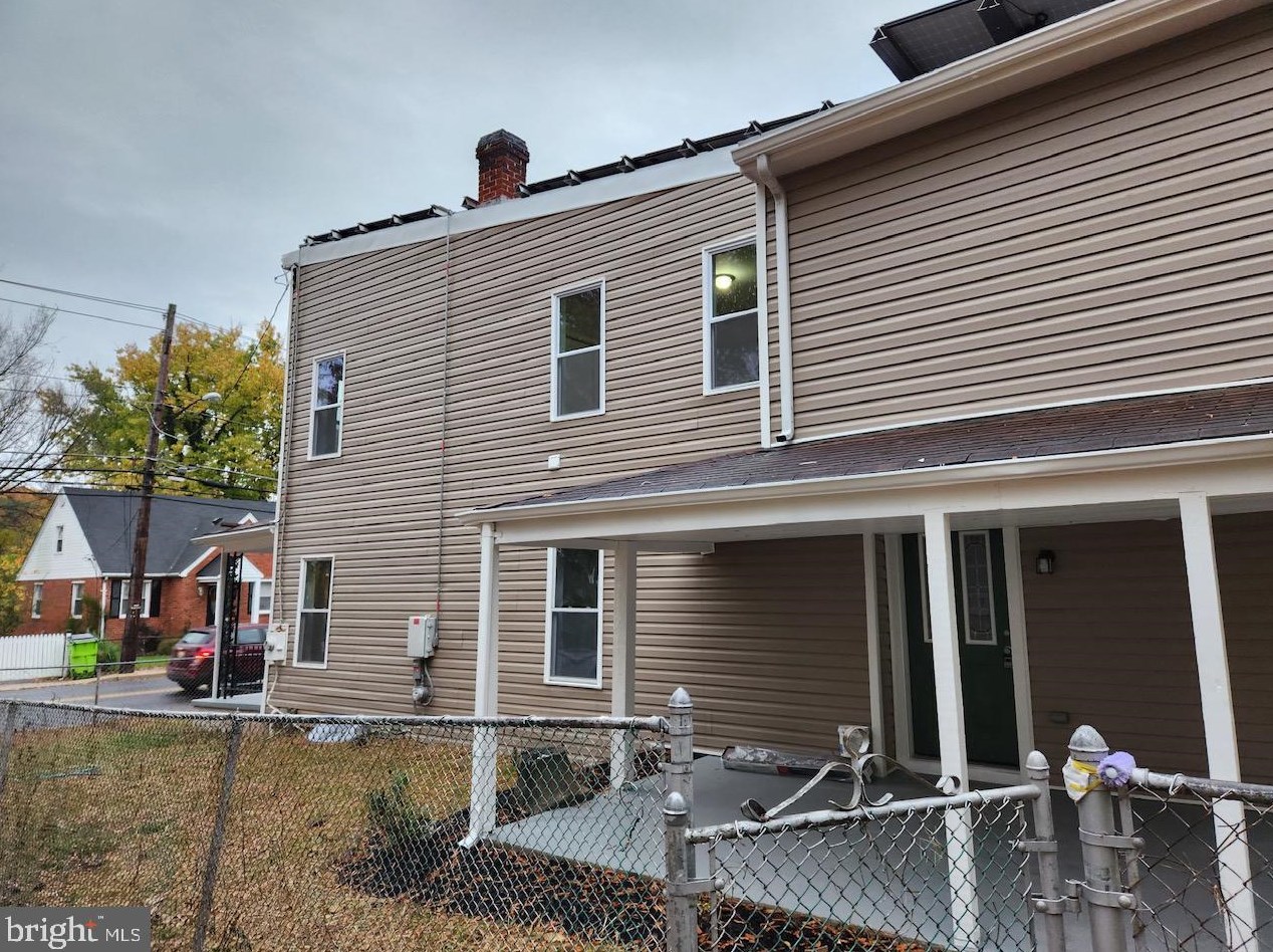 727 Larchmont Ave, Capitol Heights MD 20743-2842 exterior