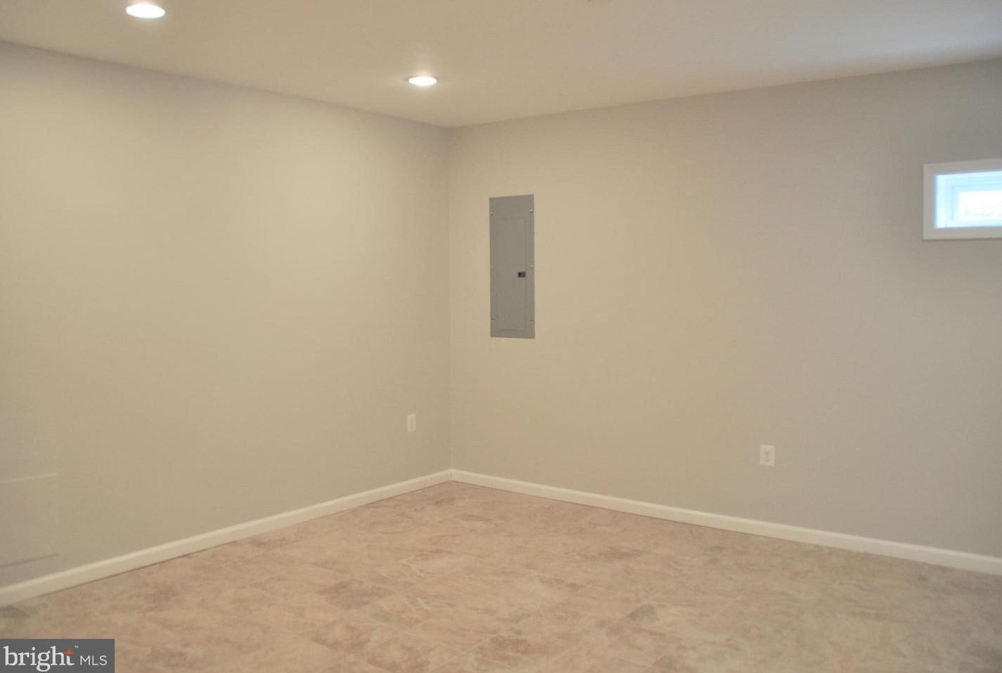 5937 Addison Rd, Capitol Heights MD  20743-2166 exterior