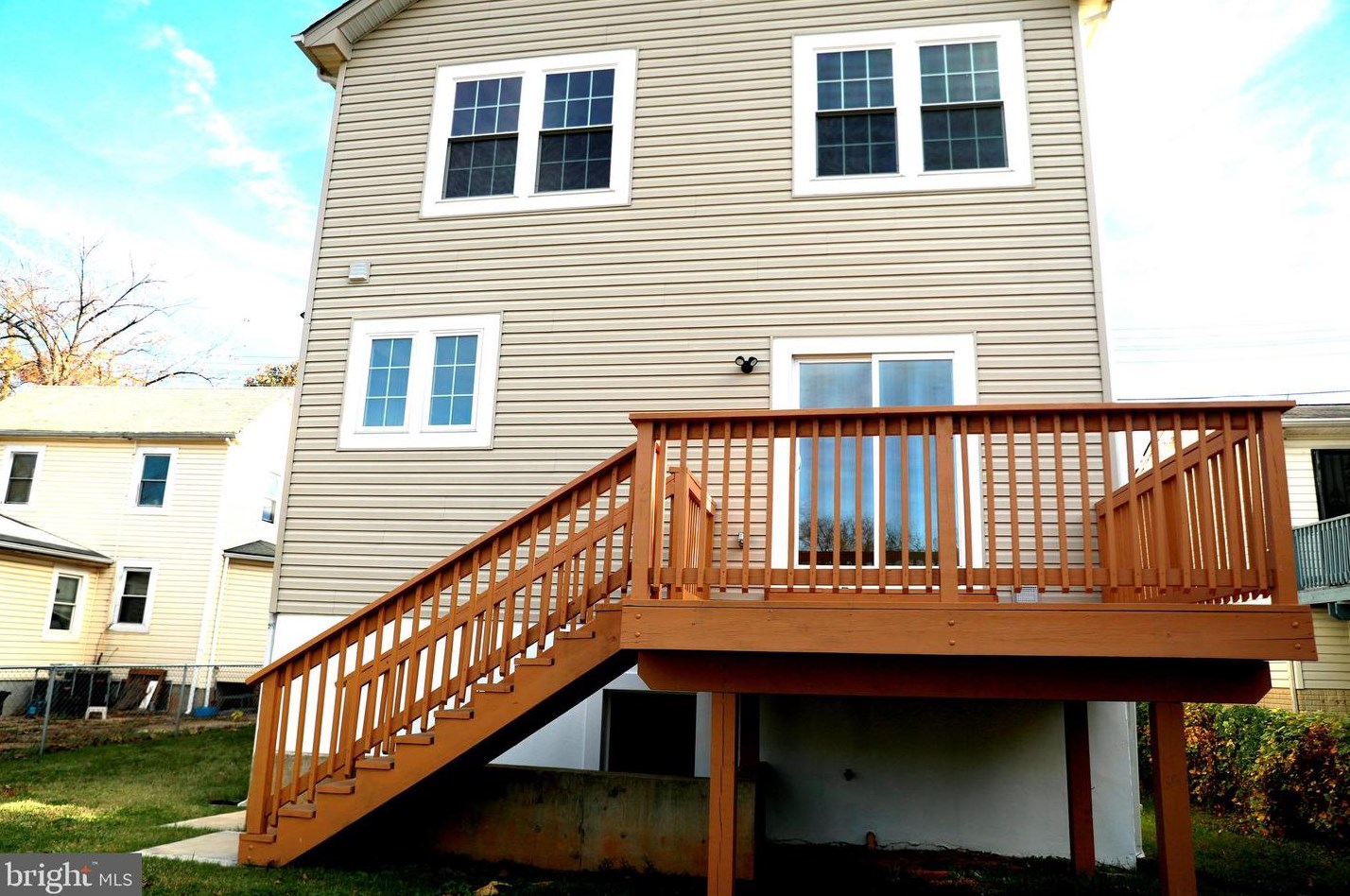 5937 Addison Rd, Capitol Heights MD  20743-2166 exterior