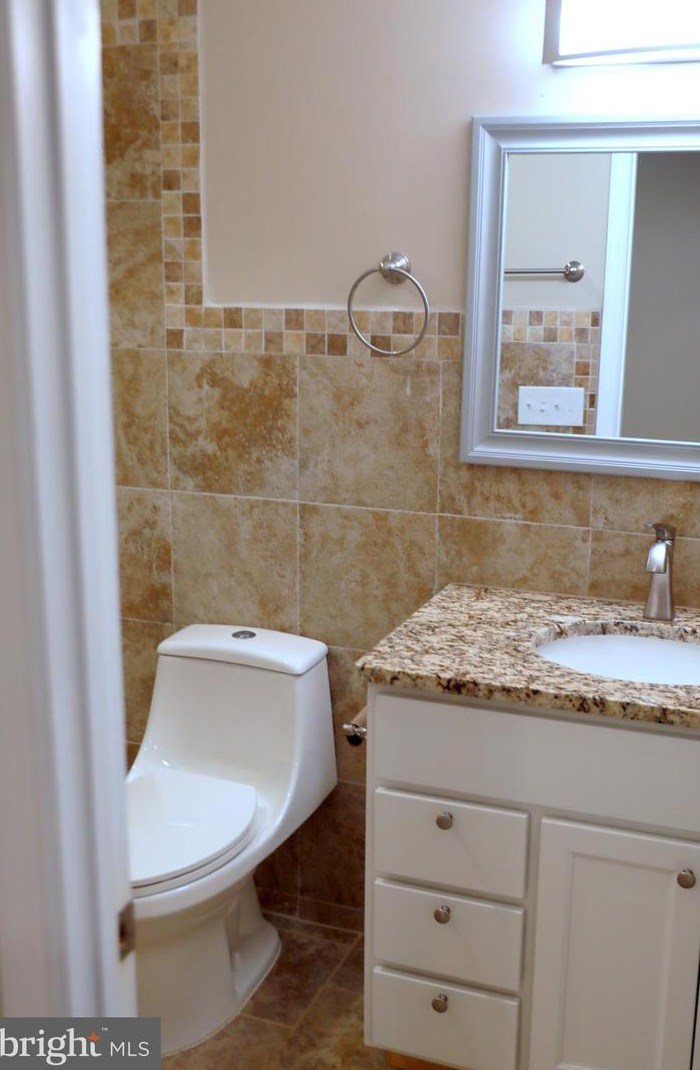 5937 Addison Rd, Capitol Heights MD  20743-2166 exterior