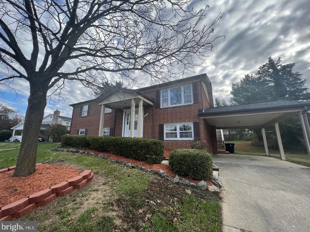 6309 Armor Dr, Clinton MD  20735-3415 exterior