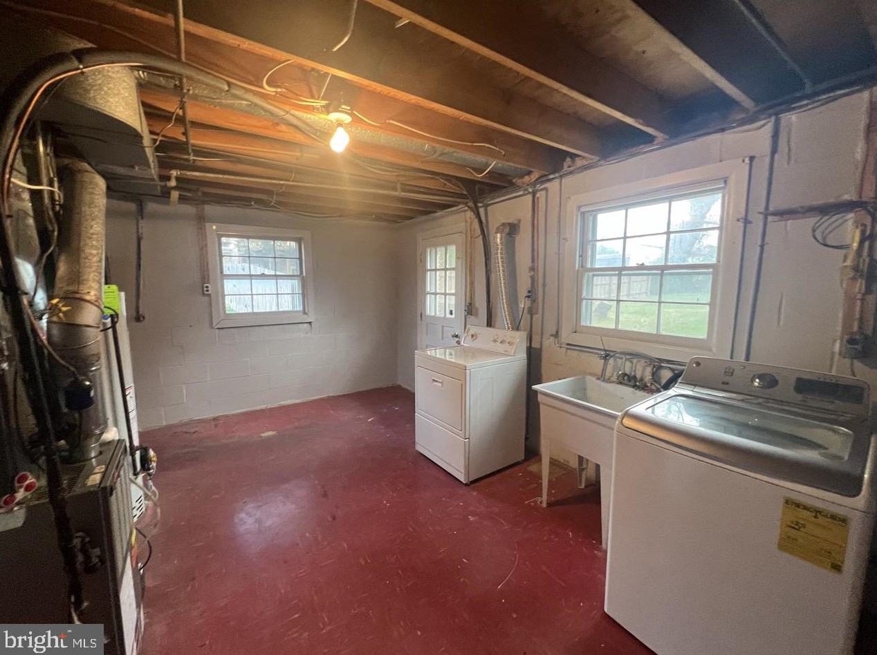 6309 Armor Dr, Clinton MD  20735-3415 exterior