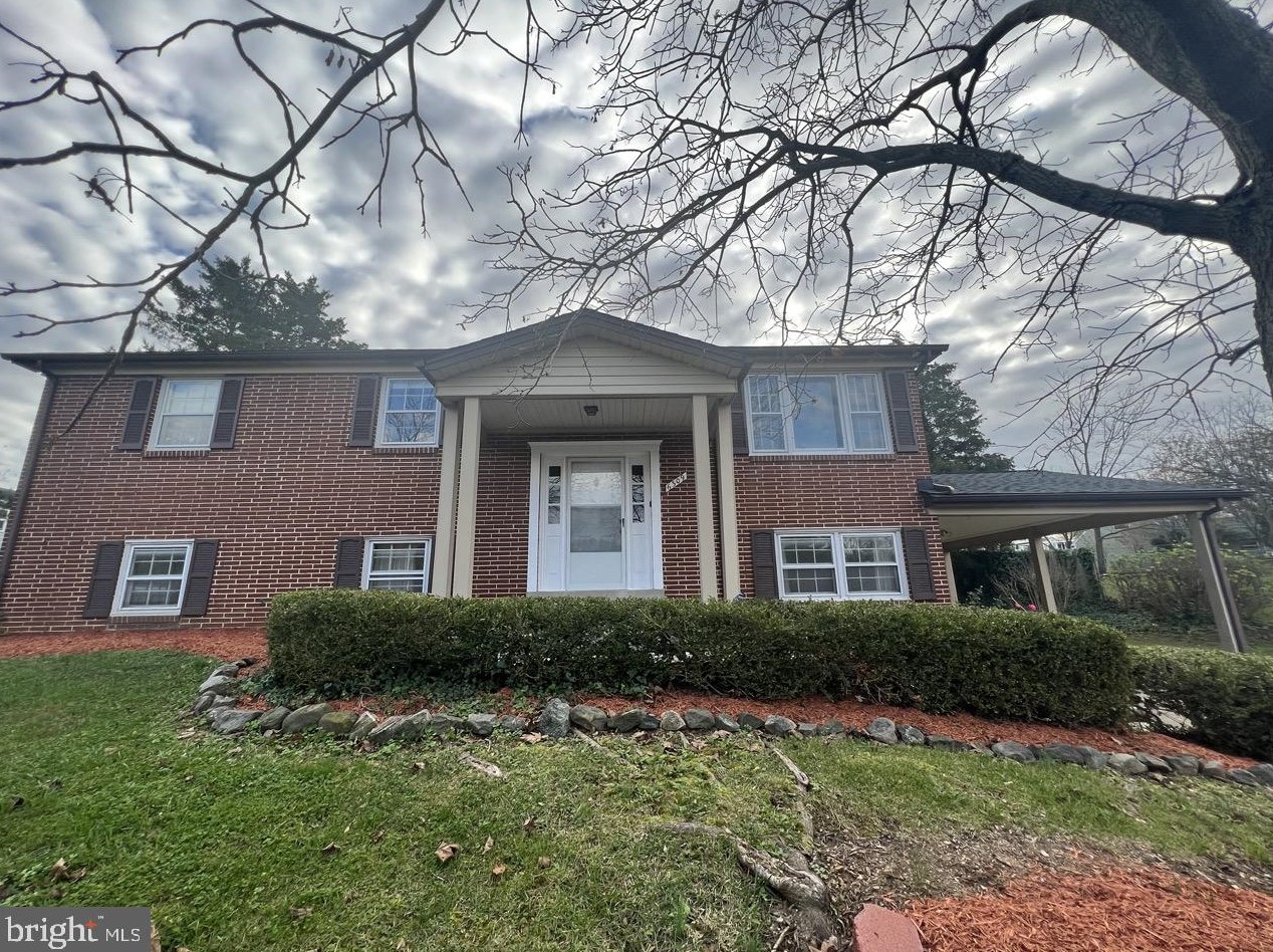 6309 Armor Dr, Clinton MD  20735-3415 exterior