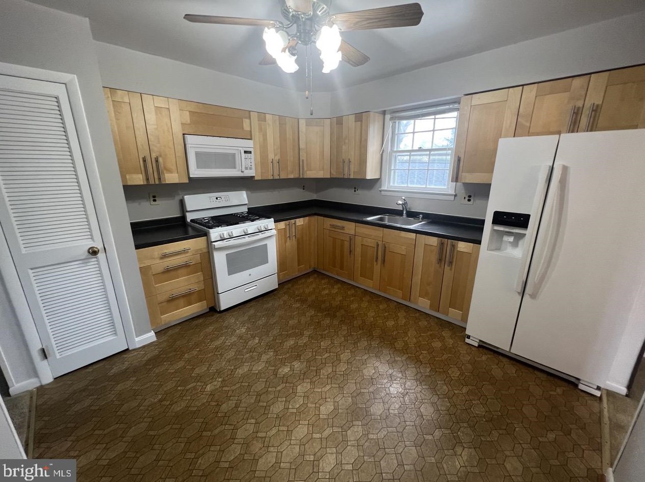 6309 Armor Dr, Clinton MD  20735-3415 exterior